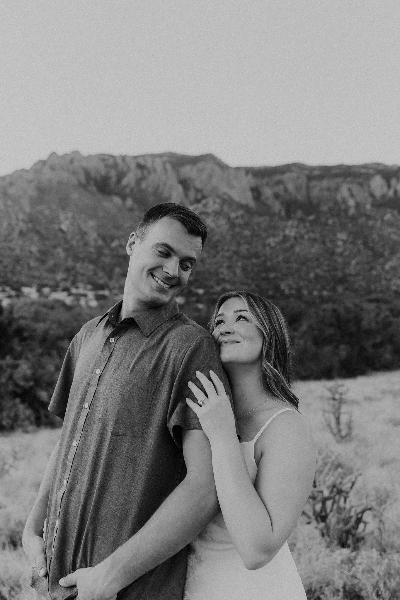 Alicia+lucia+photography+-+ldesert+engagement+-+southwest+engagement+-+albuquerque+engagement_0026.jpg