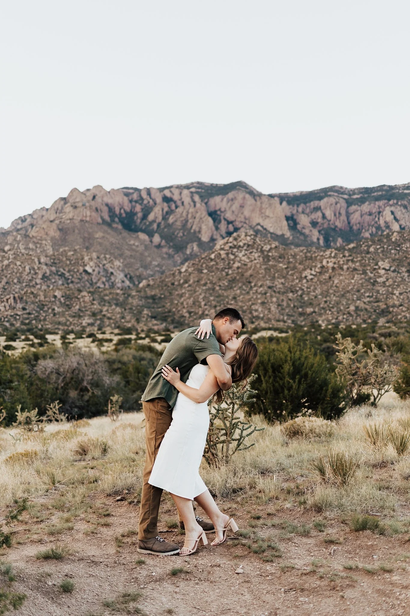 Alicia+lucia+photography+-+ldesert+engagement+-+southwest+engagement+-+albuquerque+engagement_0038.jpg