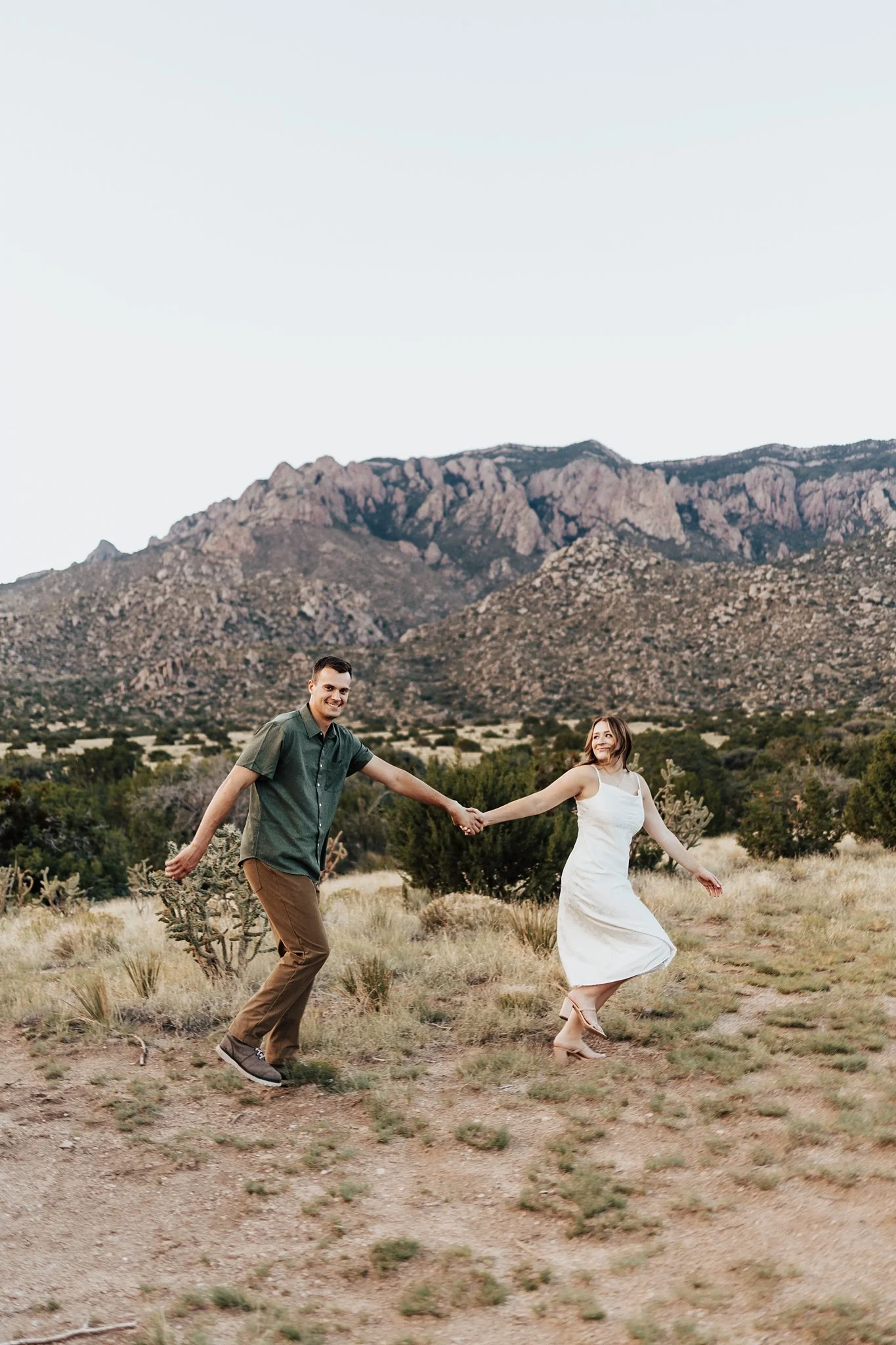 Alicia+lucia+photography+-+ldesert+engagement+-+southwest+engagement+-+albuquerque+engagement_0043.jpg