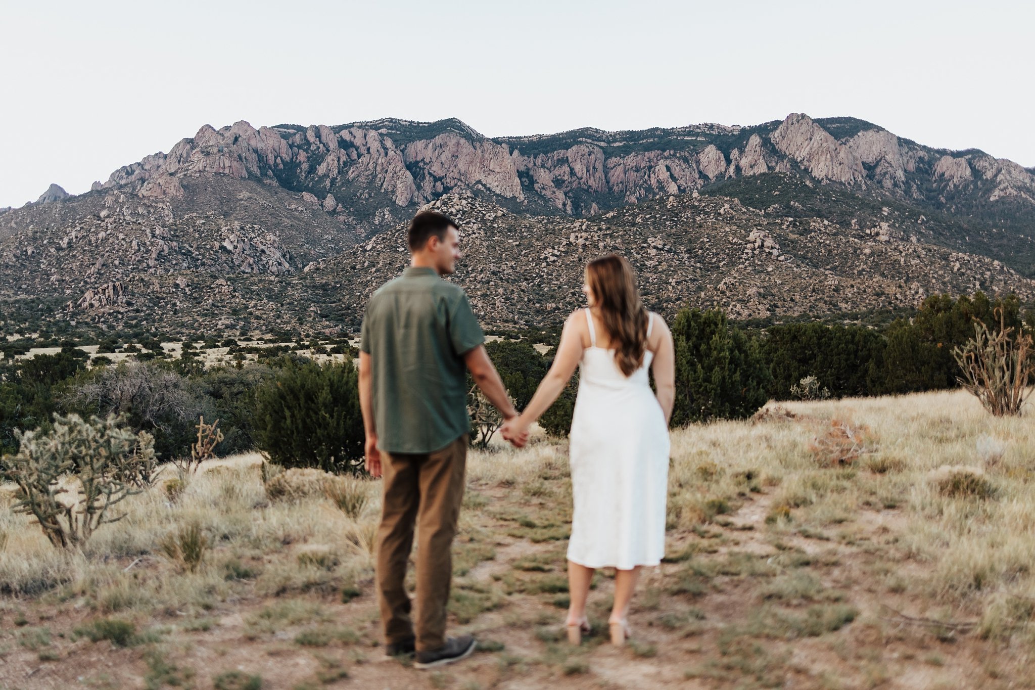Alicia+lucia+photography+-+ldesert+engagement+-+southwest+engagement+-+albuquerque+engagement_0050.jpg