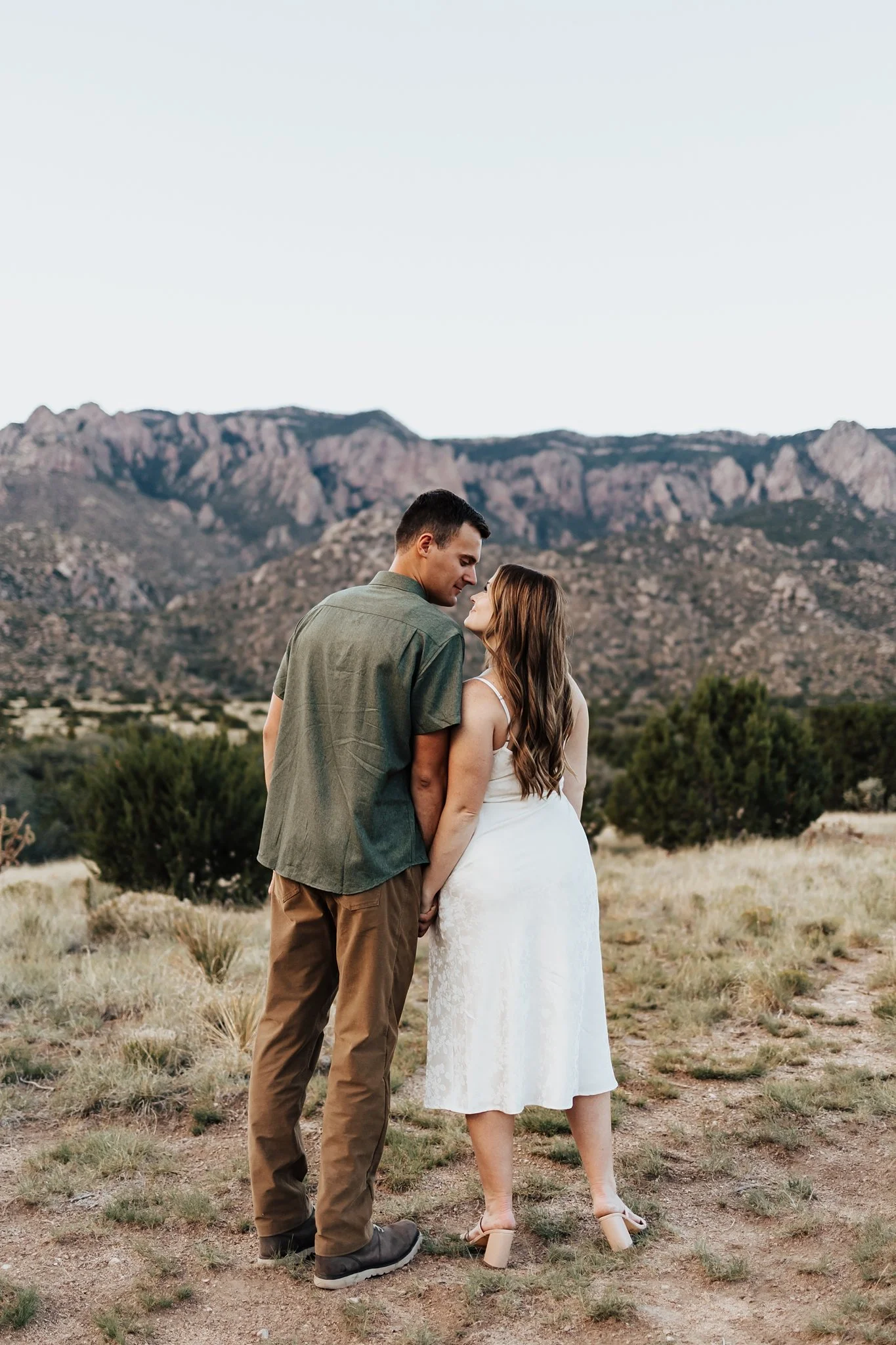 Alicia+lucia+photography+-+ldesert+engagement+-+southwest+engagement+-+albuquerque+engagement_0051.jpg