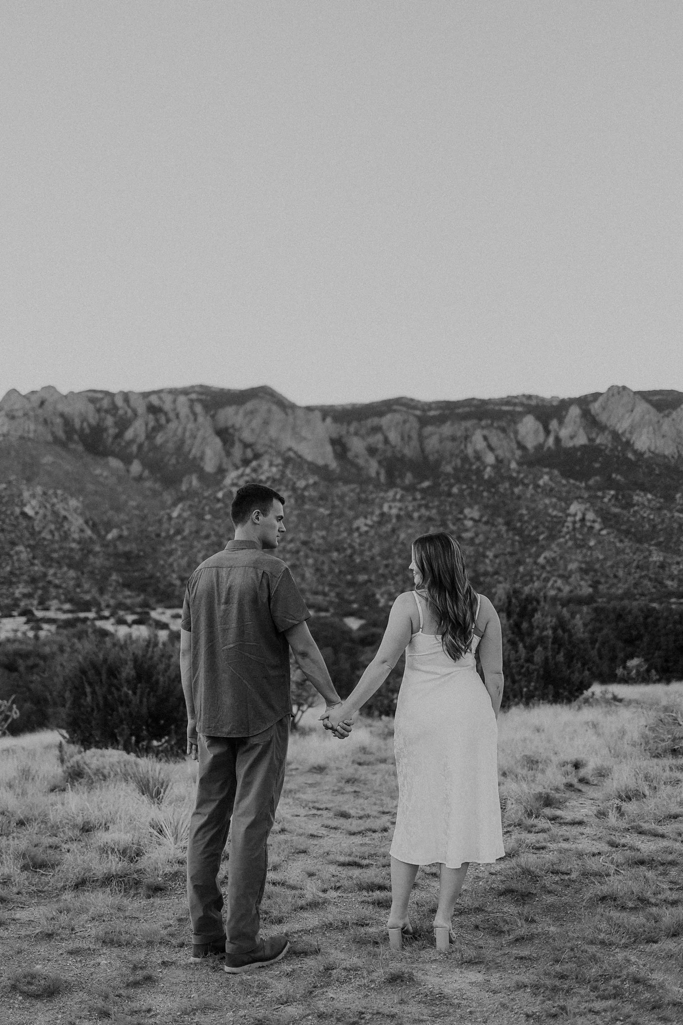 Alicia+lucia+photography+-+ldesert+engagement+-+southwest+engagement+-+albuquerque+engagement_0052.jpg