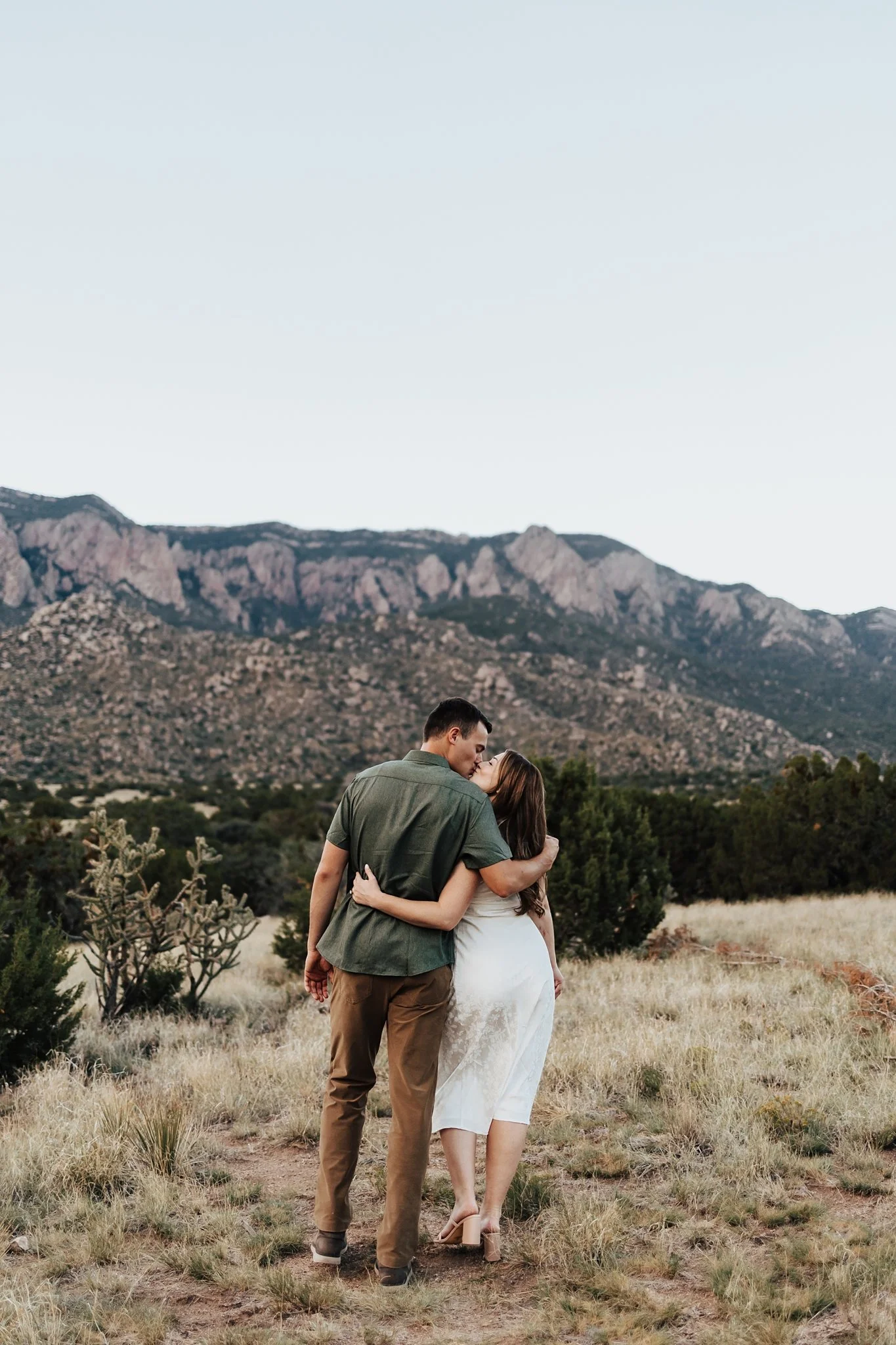 Alicia+lucia+photography+-+ldesert+engagement+-+southwest+engagement+-+albuquerque+engagement_0058.jpg