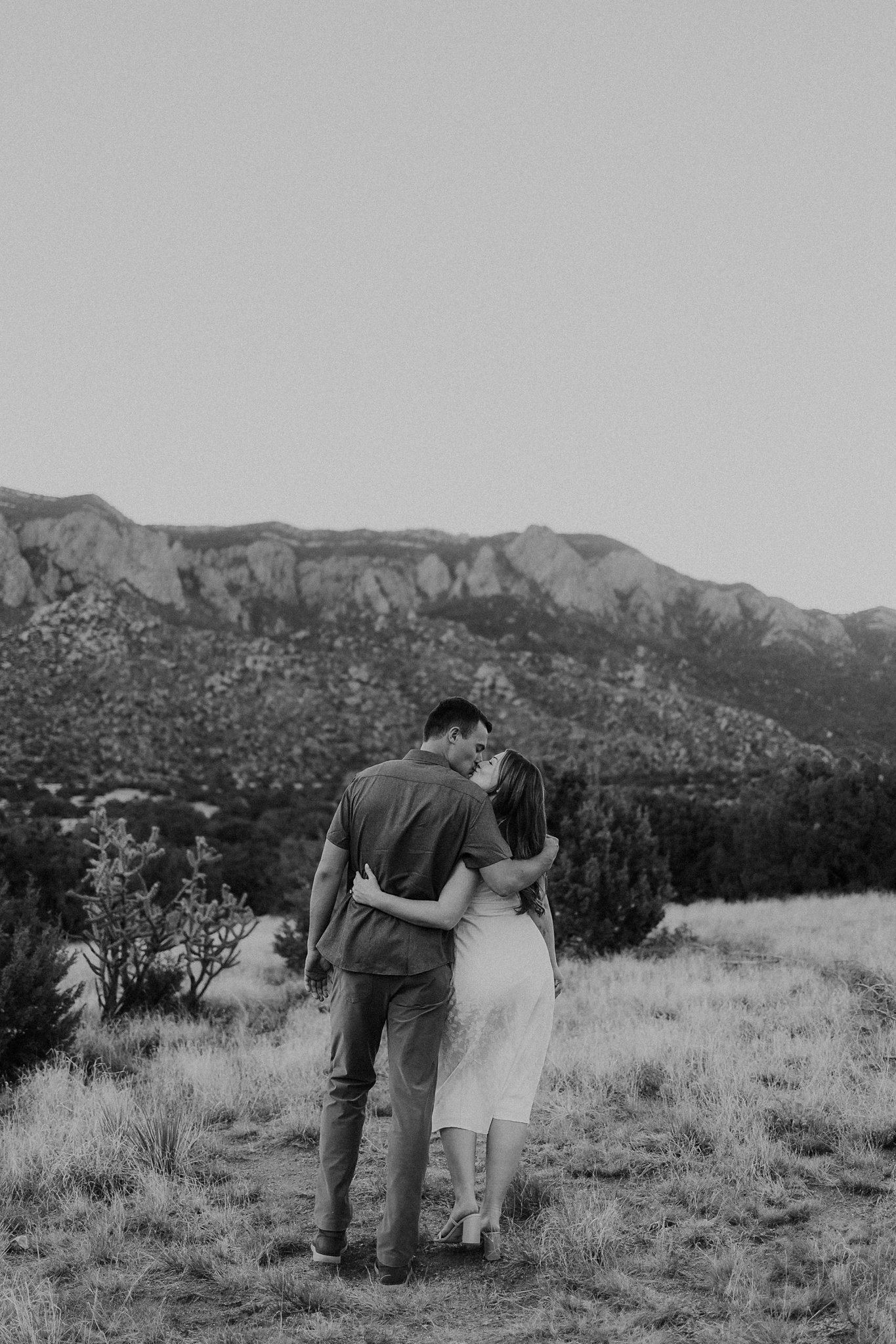 Alicia+lucia+photography+-+ldesert+engagement+-+southwest+engagement+-+albuquerque+engagement_0059.jpg
