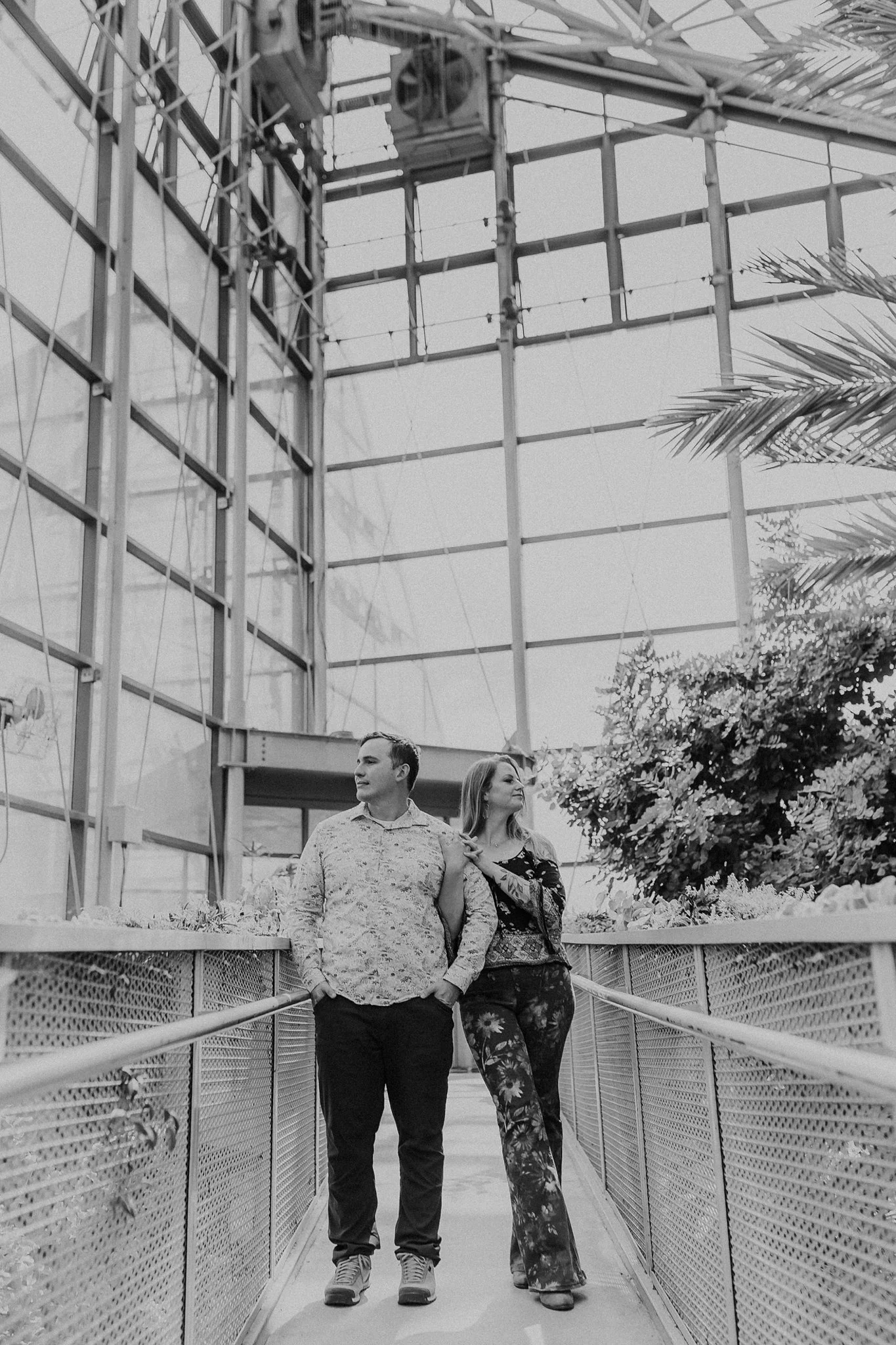 Alicia+lucia+photography+-+botanic-garden+-+botanic-garden-engagement+-+albuquerque-engagement_0003.jpg