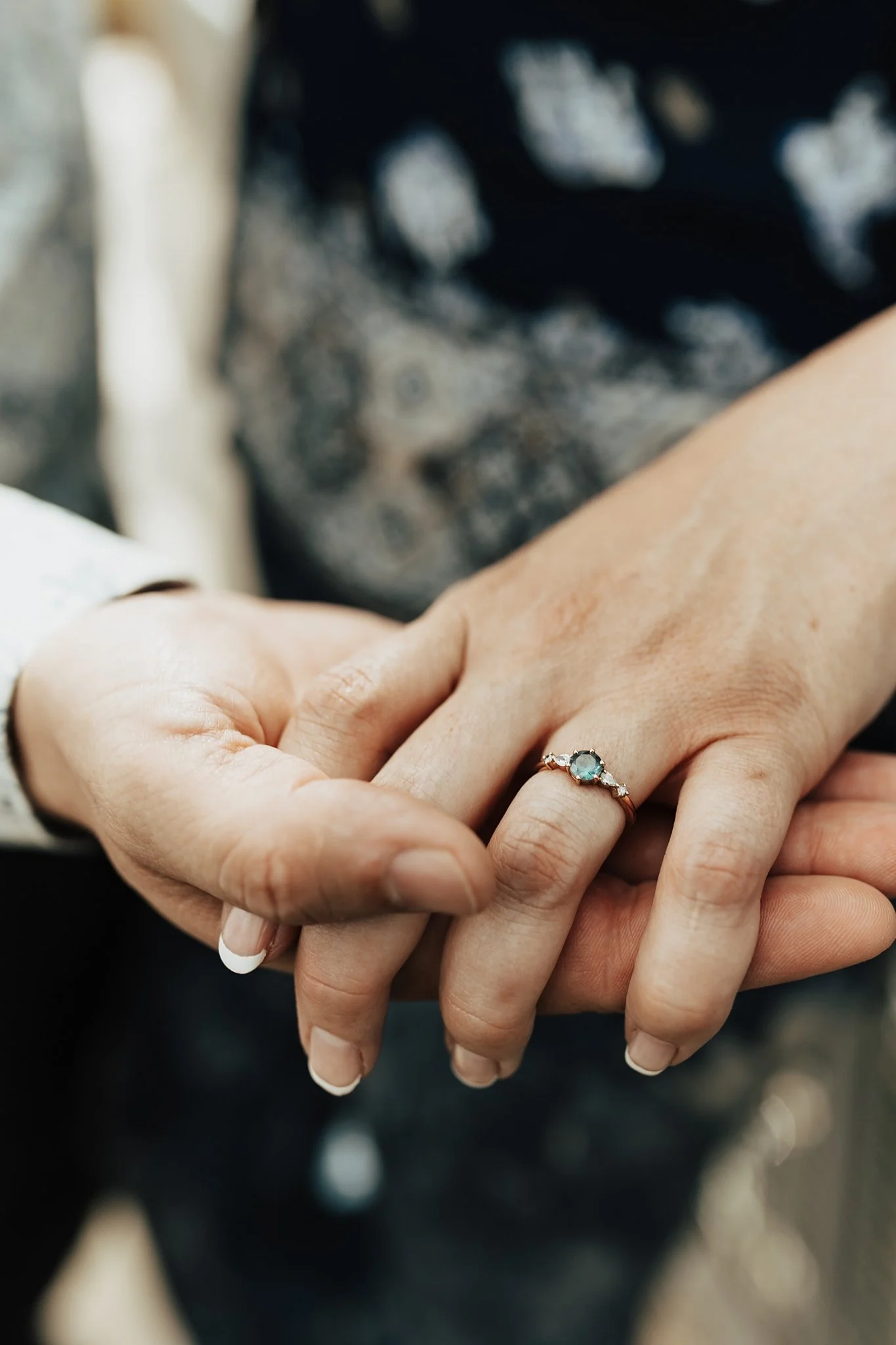 Alicia+lucia+photography+-+botanic-garden+-+botanic-garden-engagement+-+albuquerque-engagement_0006.jpg