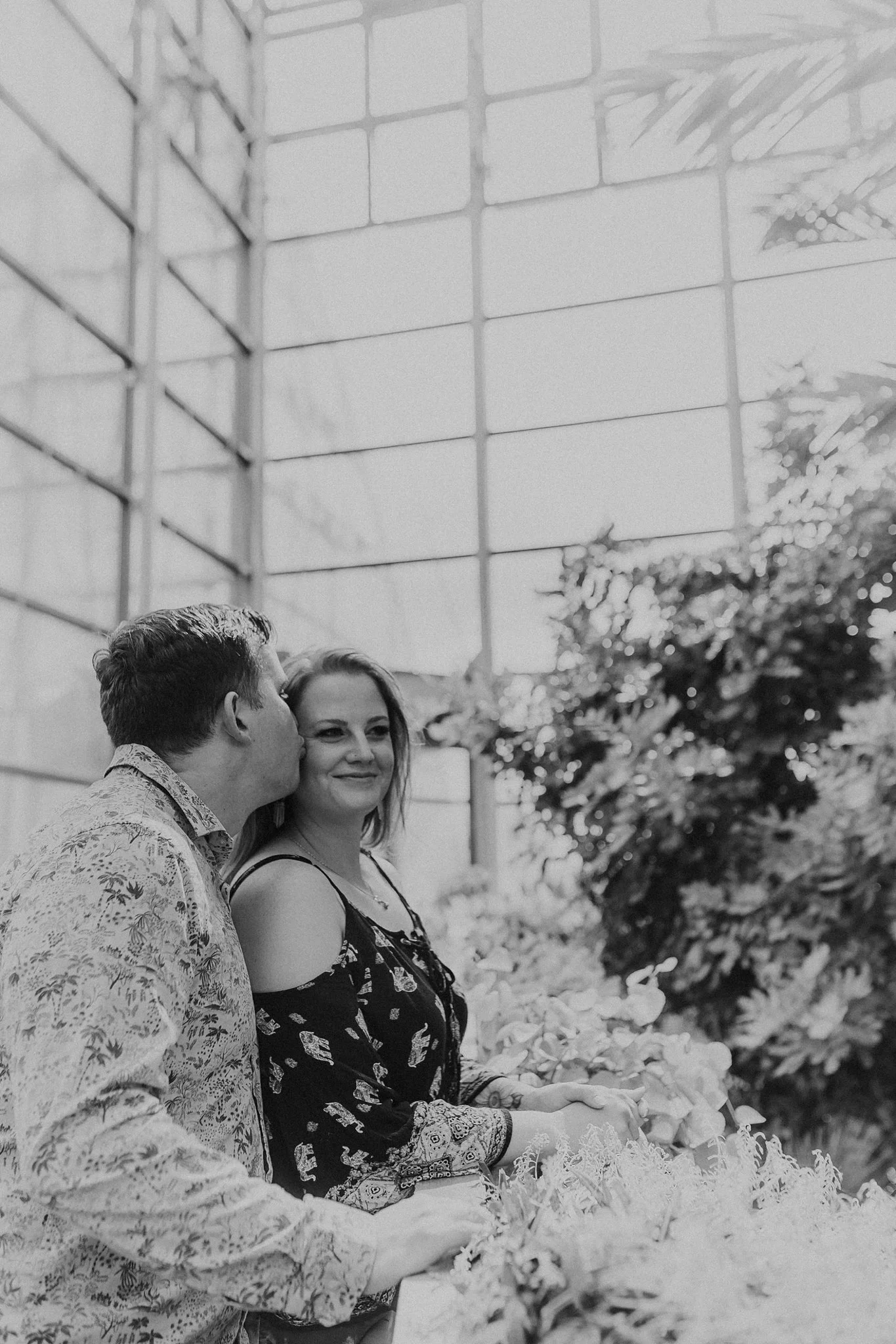 Alicia+lucia+photography+-+botanic-garden+-+botanic-garden-engagement+-+albuquerque-engagement_0008.jpg