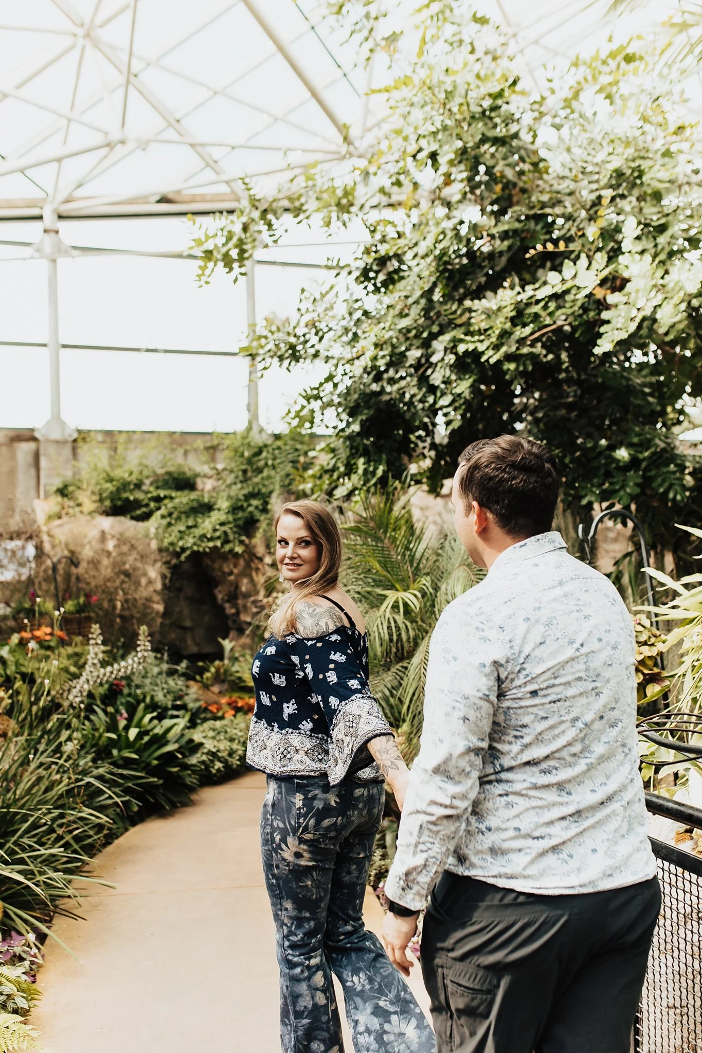 Alicia+lucia+photography+-+botanic-garden+-+botanic-garden-engagement+-+albuquerque-engagement_0016.jpg