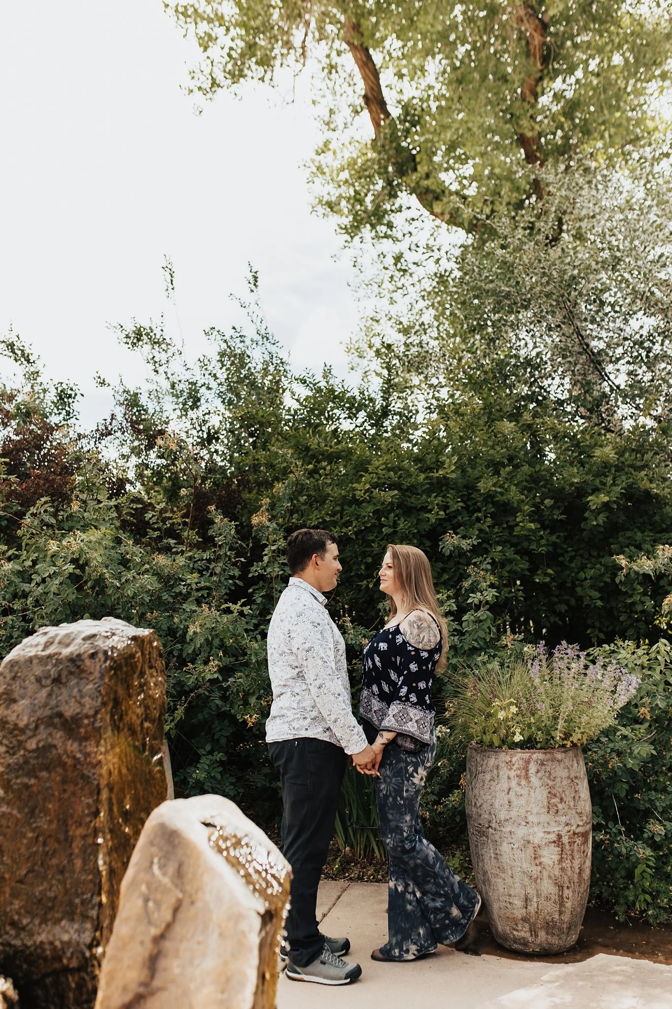 Alicia+lucia+photography+-+botanic-garden+-+botanic-garden-engagement+-+albuquerque-engagement_0026.jpg