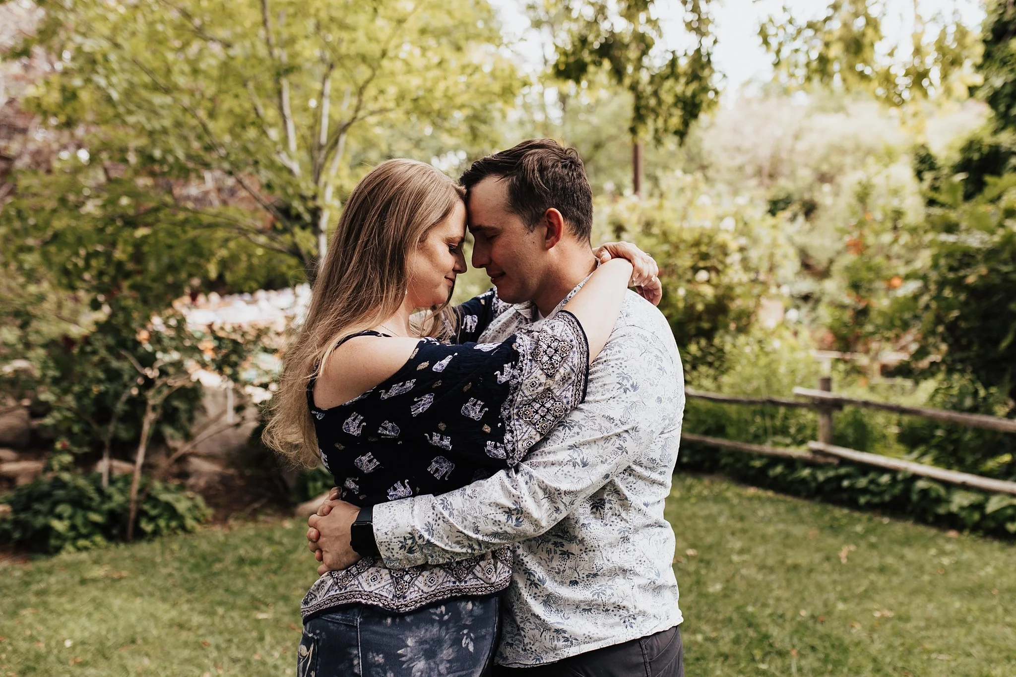 Alicia+lucia+photography+-+botanic-garden+-+botanic-garden-engagement+-+albuquerque-engagement_0031.jpg