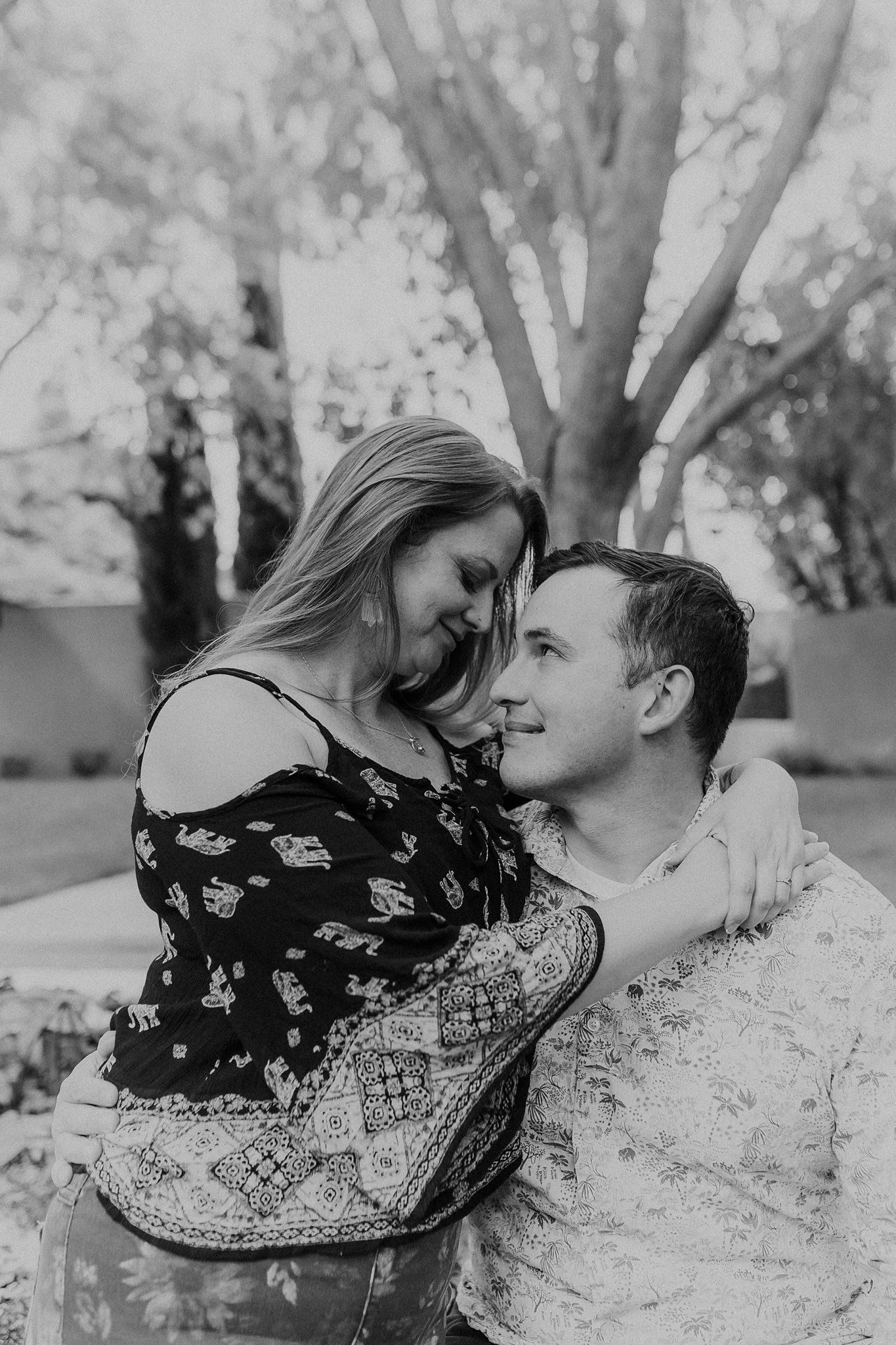 Alicia+lucia+photography+-+botanic-garden+-+botanic-garden-engagement+-+albuquerque-engagement_0035.jpg