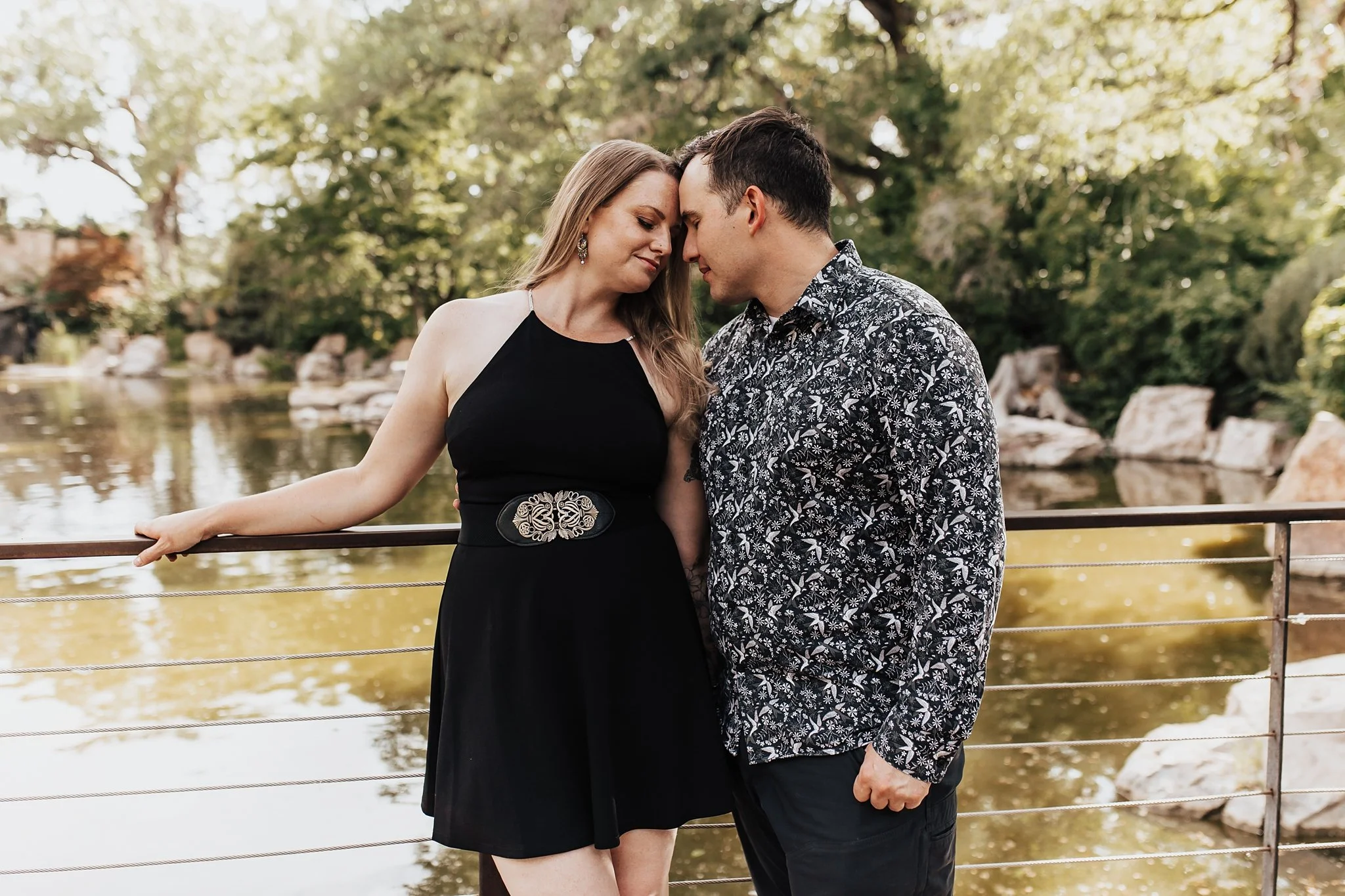 Alicia+lucia+photography+-+botanic-garden+-+botanic-garden-engagement+-+albuquerque-engagement_0044.jpg