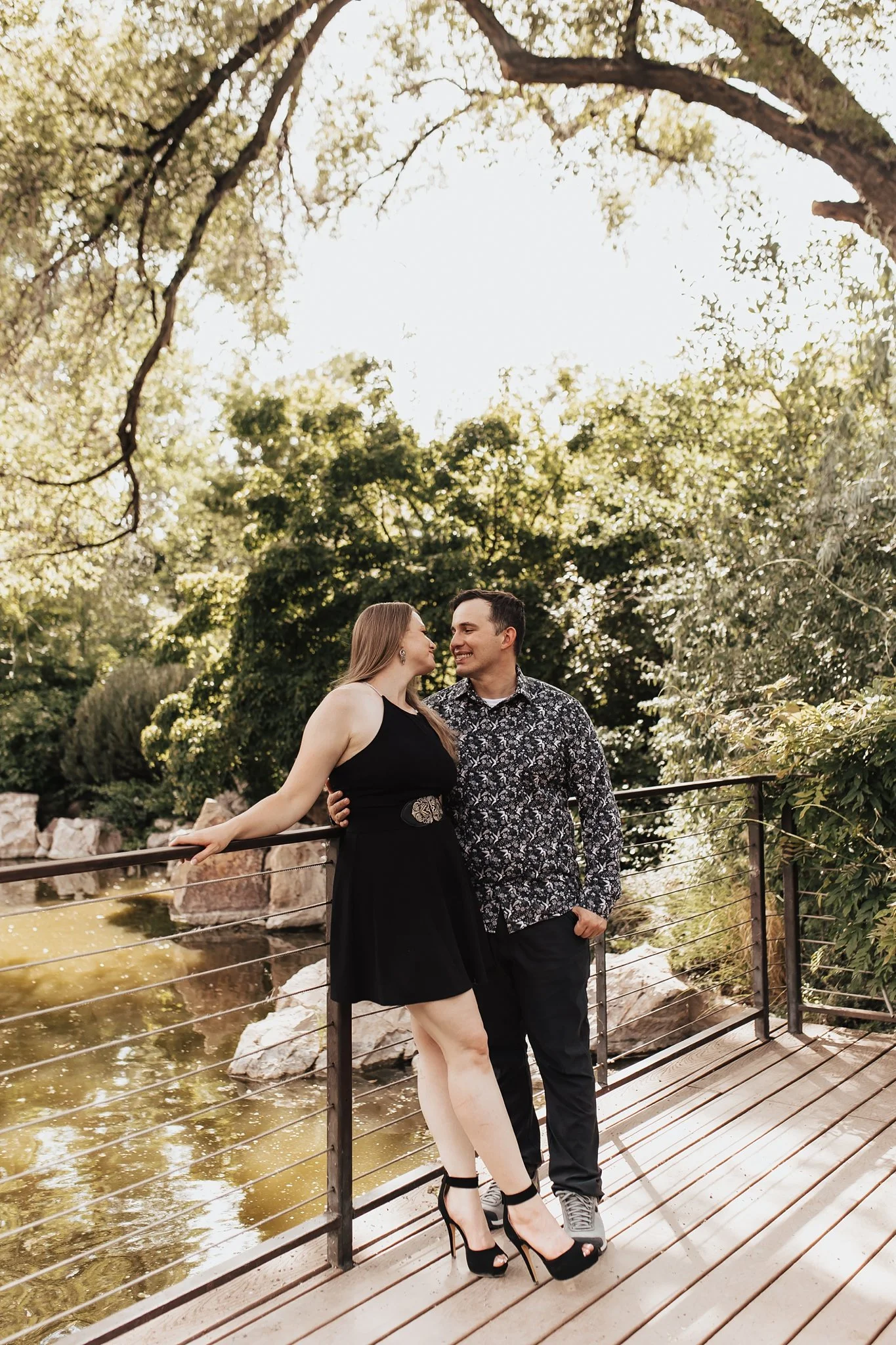 Alicia+lucia+photography+-+botanic-garden+-+botanic-garden-engagement+-+albuquerque-engagement_0045.jpg