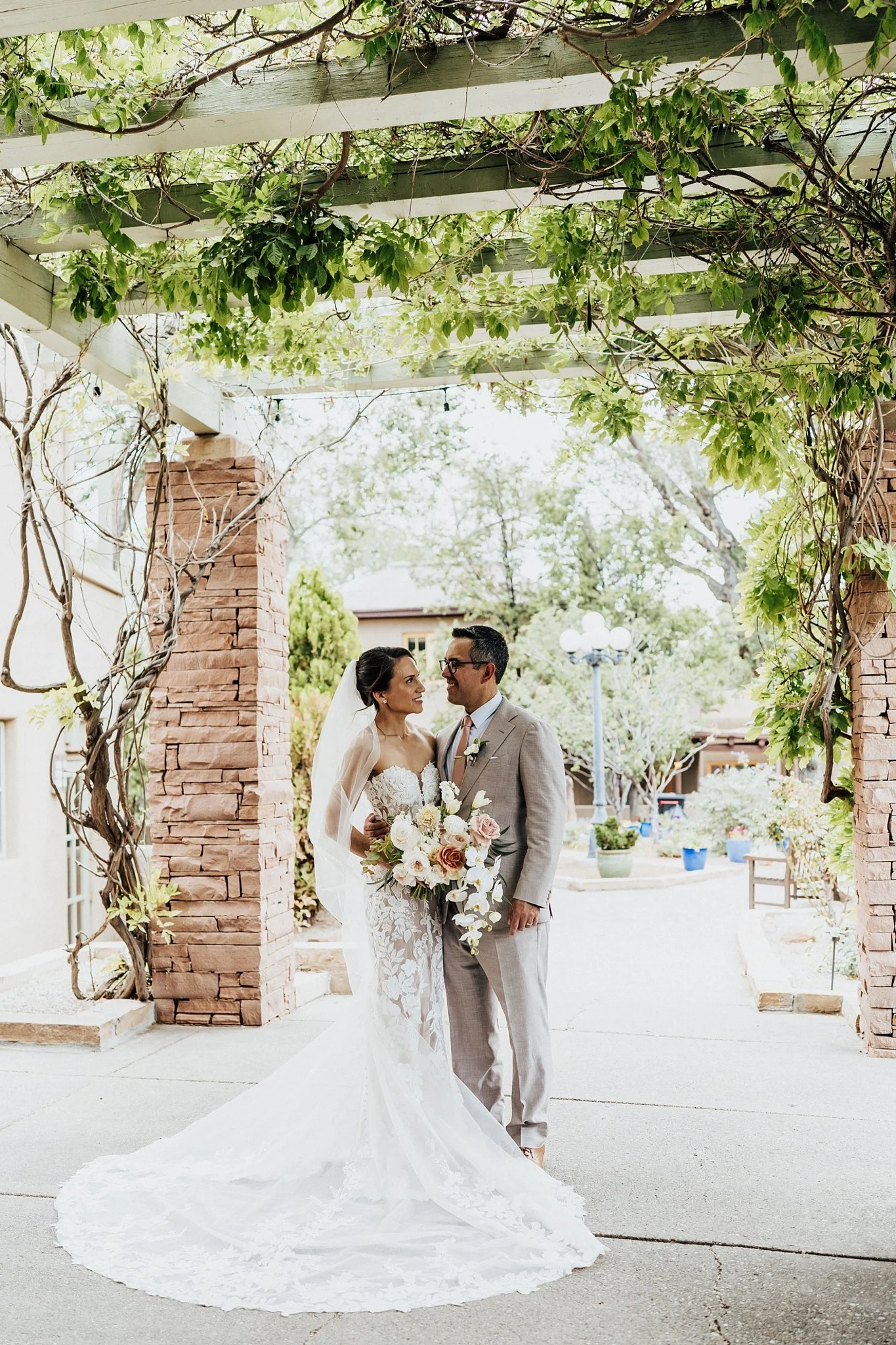 Alicia+lucia+photography+-+la+posada+wedding+-+santa+fe+plaza+-+santa+fe+wedding_0035.jpg