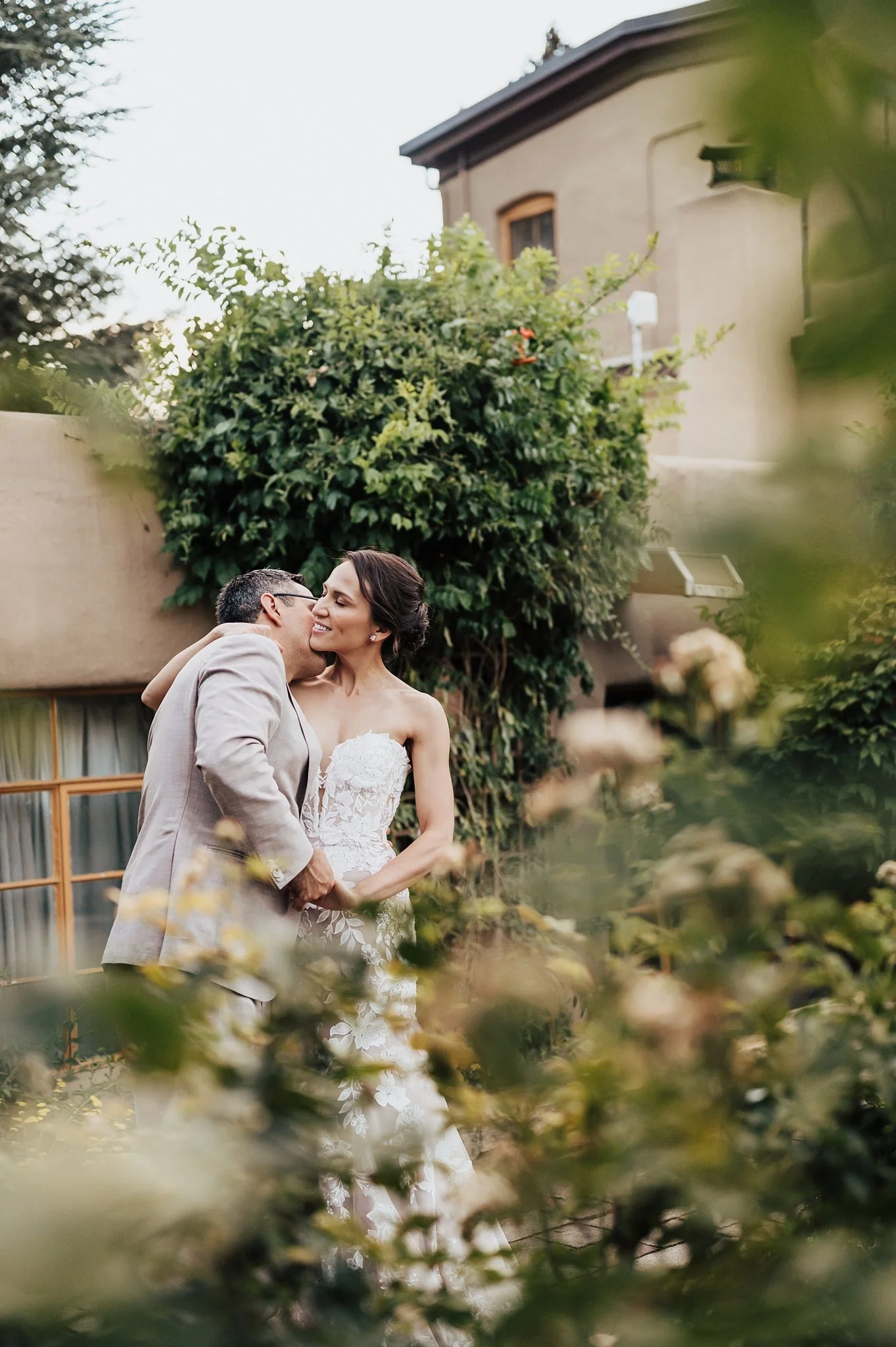 Alicia+lucia+photography+-+la+posada+wedding+-+santa+fe+plaza+-+santa+fe+wedding_0147.jpg