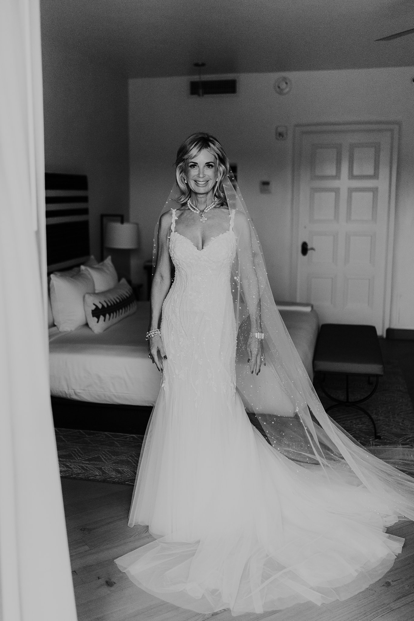 Alicia+lucia+photography+-+santa+fe+wedding+-+la+fonda+wedding+-+southwest+wedding_0014.jpg