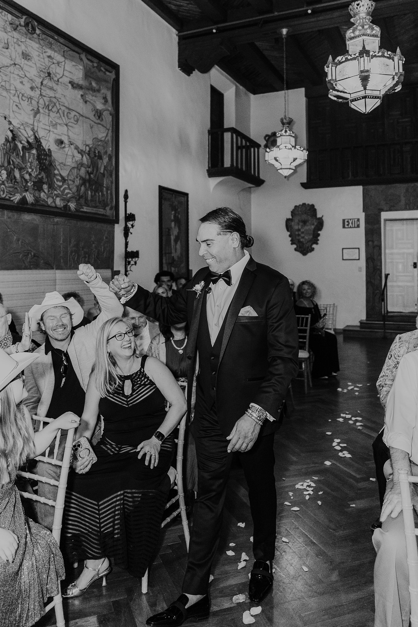 Alicia+lucia+photography+-+santa+fe+wedding+-+la+fonda+wedding+-+southwest+wedding_0021.jpg