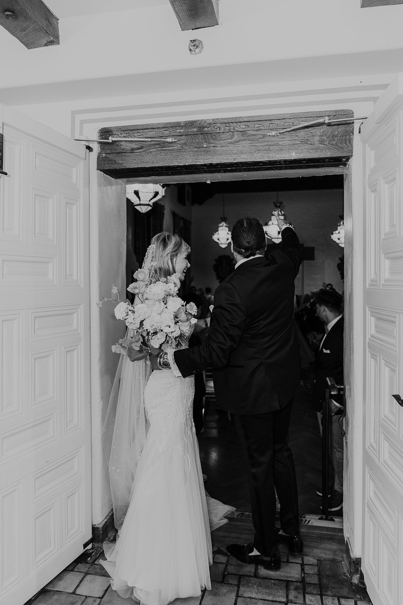 Alicia+lucia+photography+-+santa+fe+wedding+-+la+fonda+wedding+-+southwest+wedding_0039.jpg