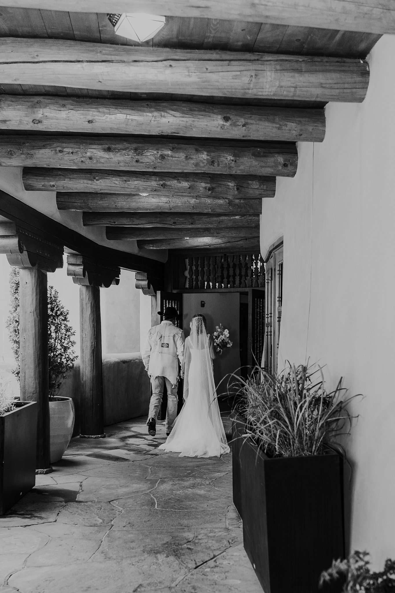 Alicia+lucia+photography+-+santa+fe+wedding+-+la+fonda+wedding+-+southwest+wedding_0064.jpg