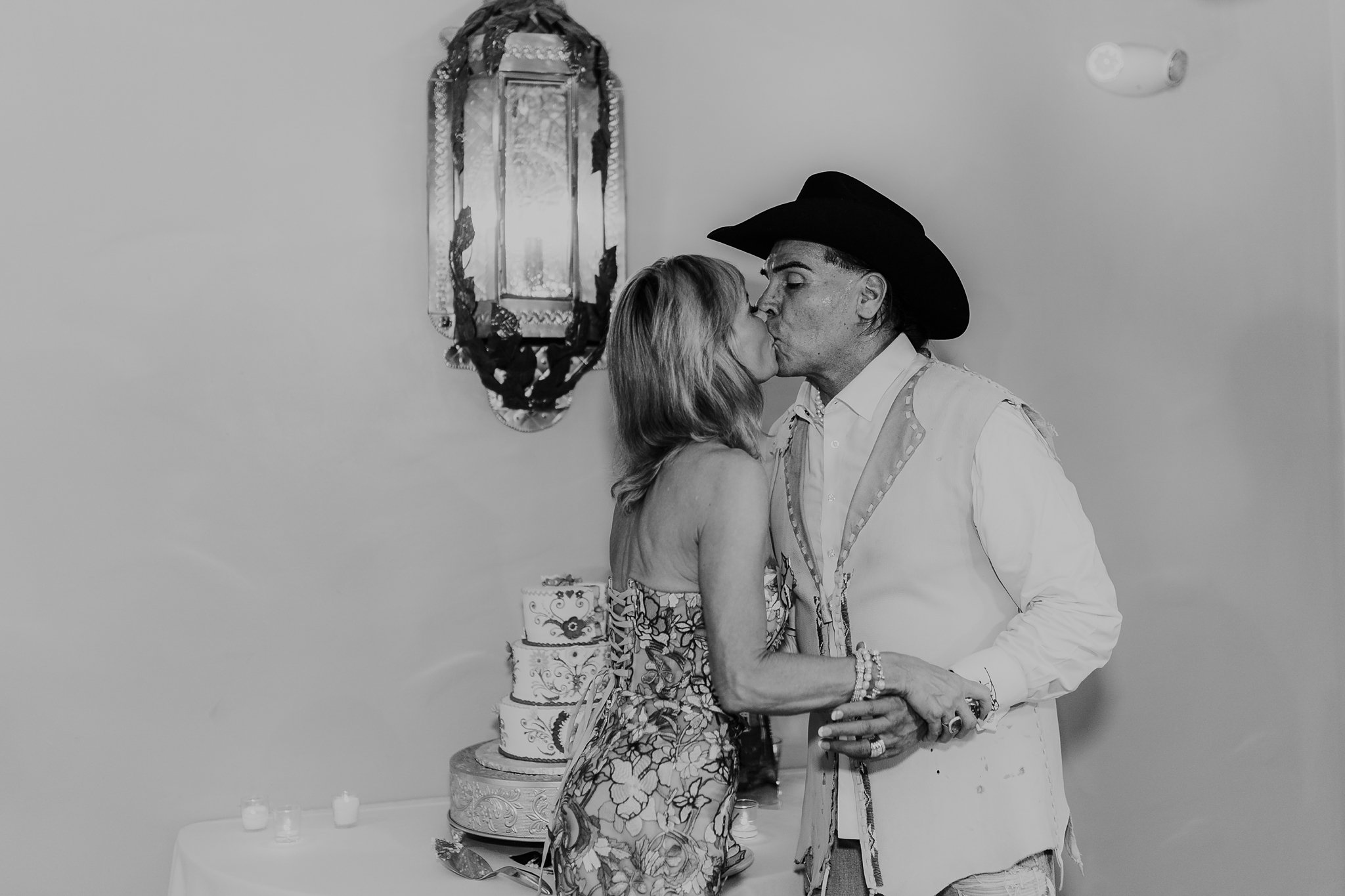 Alicia+lucia+photography+-+santa+fe+wedding+-+la+fonda+wedding+-+southwest+wedding_0094.jpg