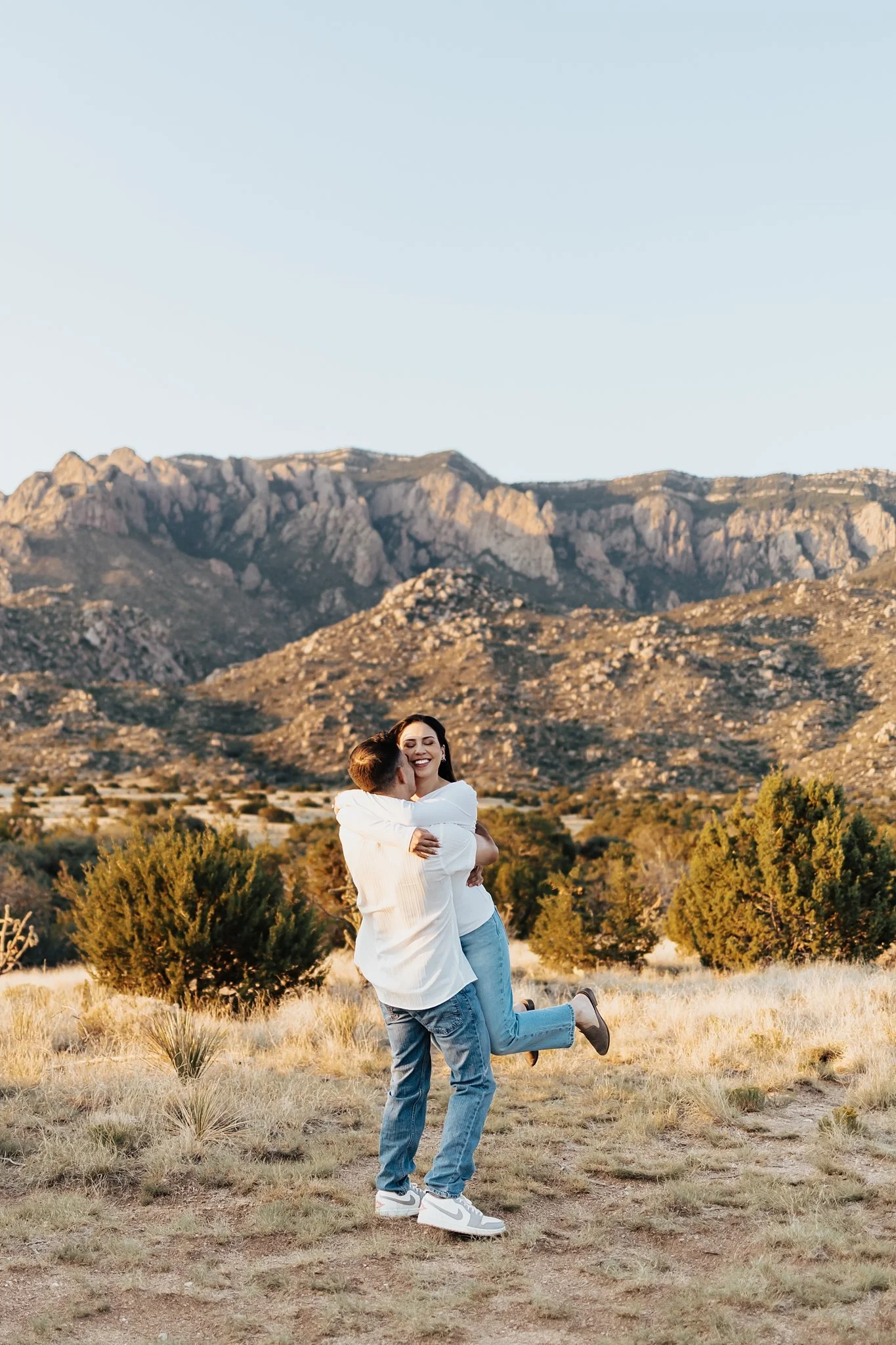 Alicia+lucia+photography+-+desert+engagement+-+new+mexico+engagement+-+taos+wedding_0050.jpg