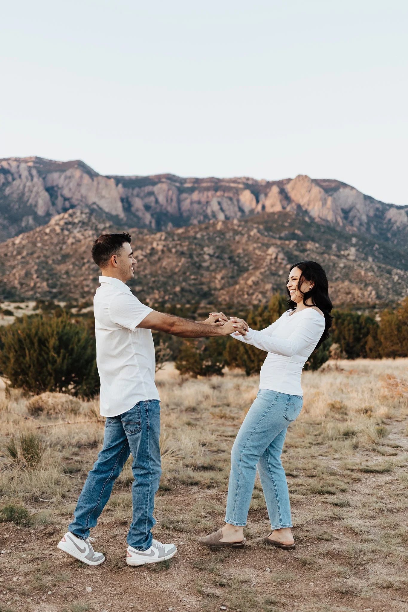 Alicia+lucia+photography+-+desert+engagement+-+new+mexico+engagement+-+taos+wedding_0059.jpg