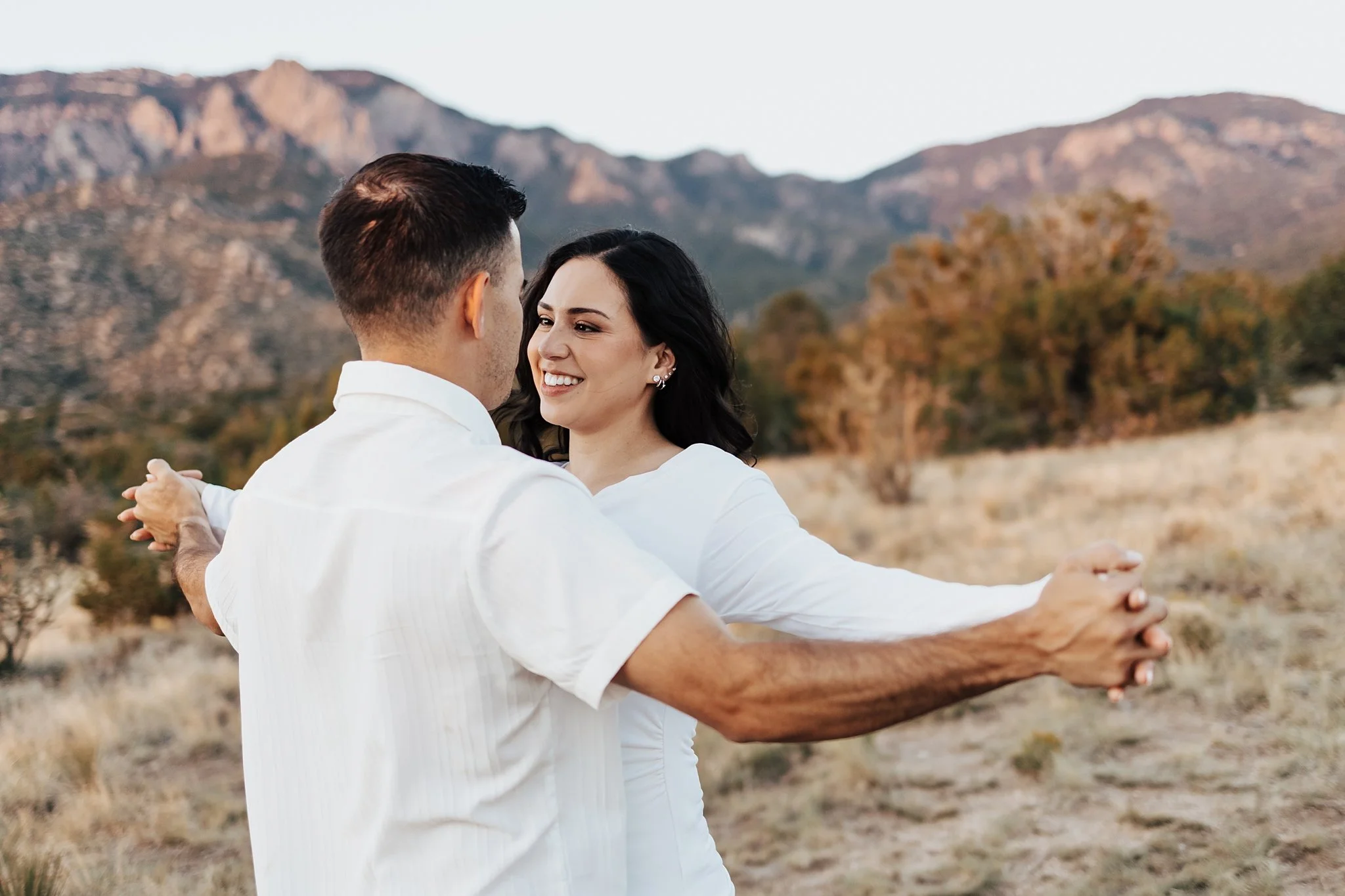 Alicia+lucia+photography+-+desert+engagement+-+new+mexico+engagement+-+taos+wedding_0060.jpg