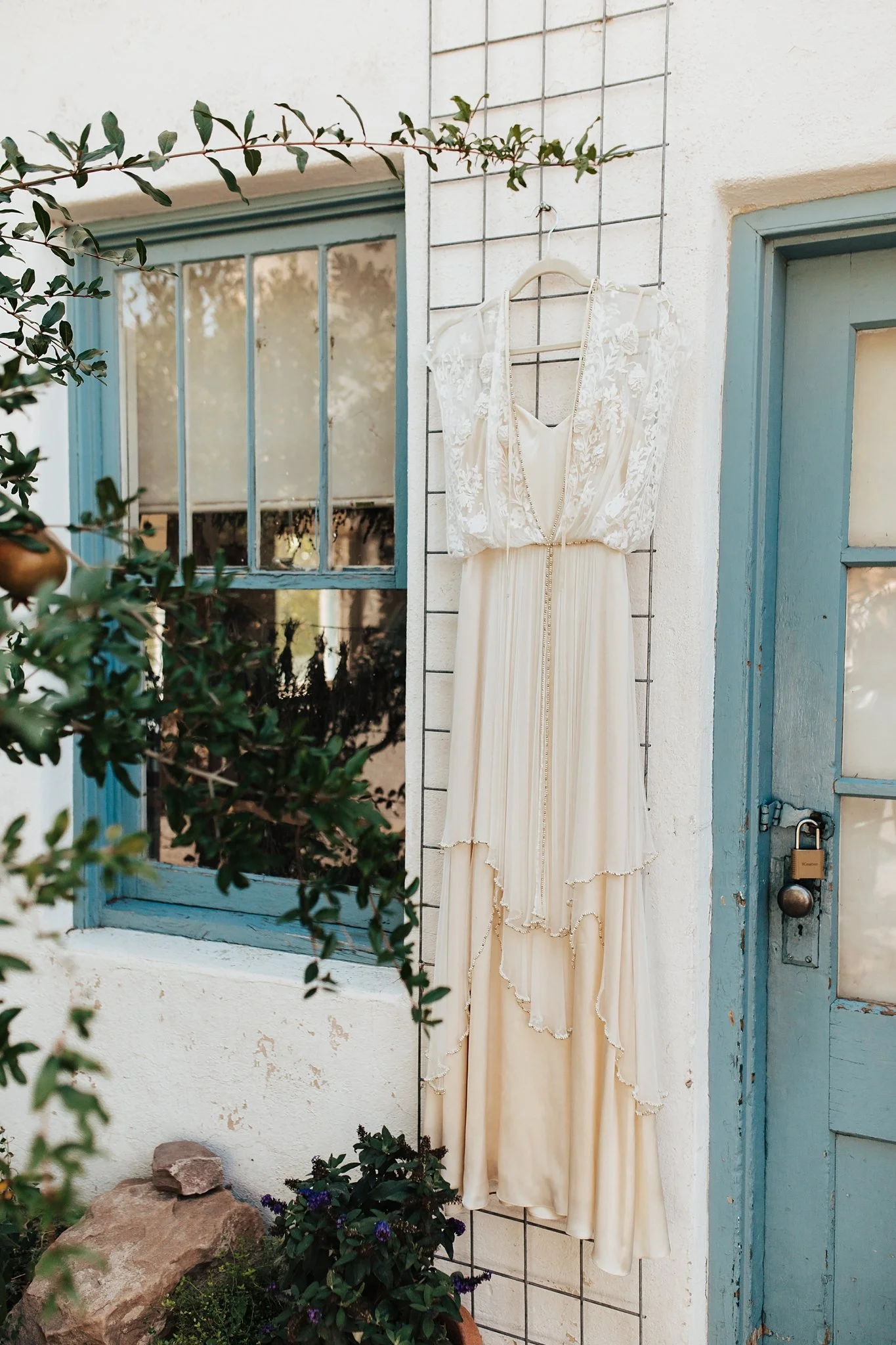 Alicia+lucia+photography+-+los+poblanos+-+los+poblanos+wedding+-+lavender+farm+wedding_0008.jpg