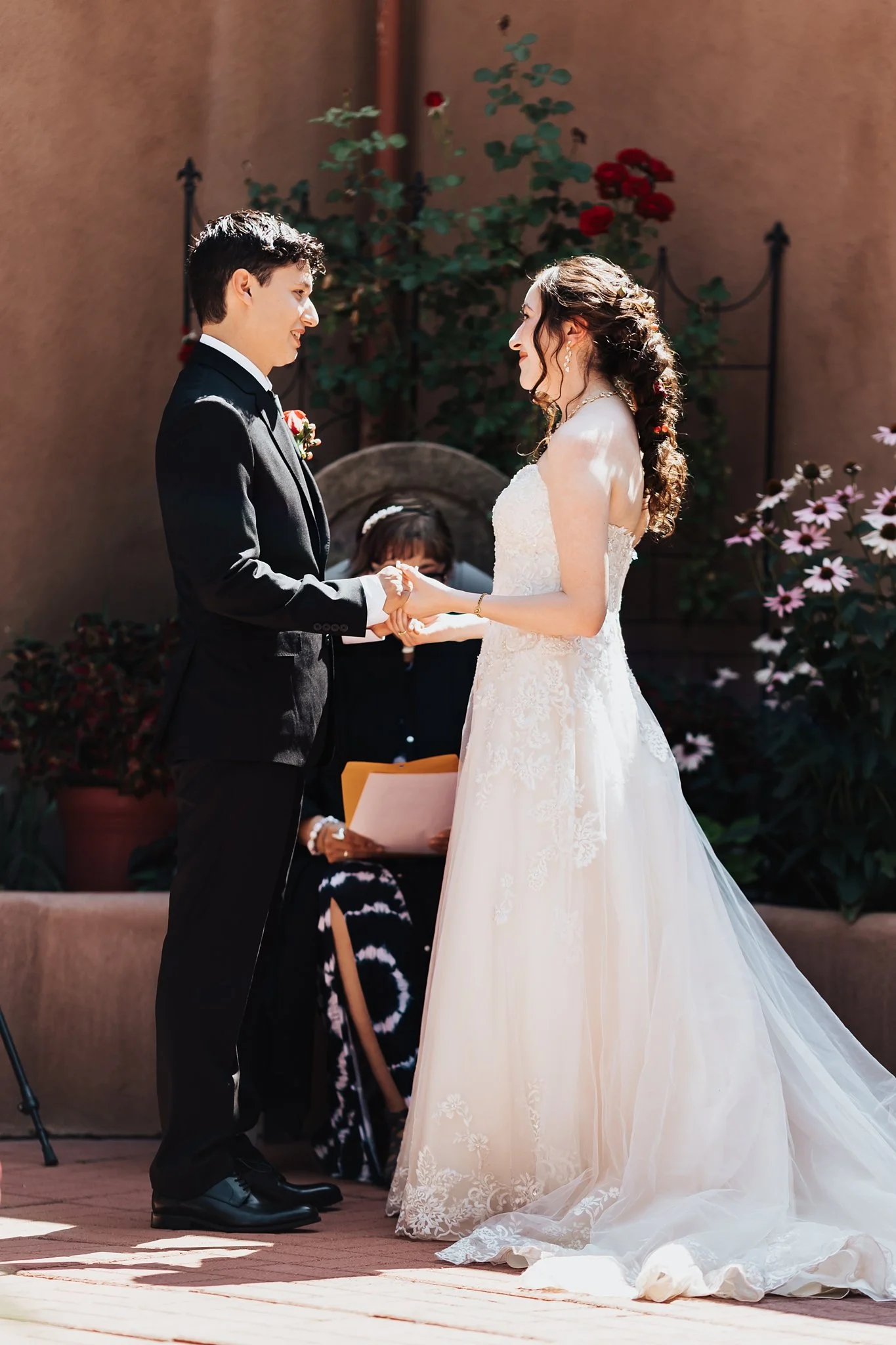 Alicia+lucia+photography+-+taos+wedding+-+backyard+wedding+-+angel+fire+wedding_0035.jpg