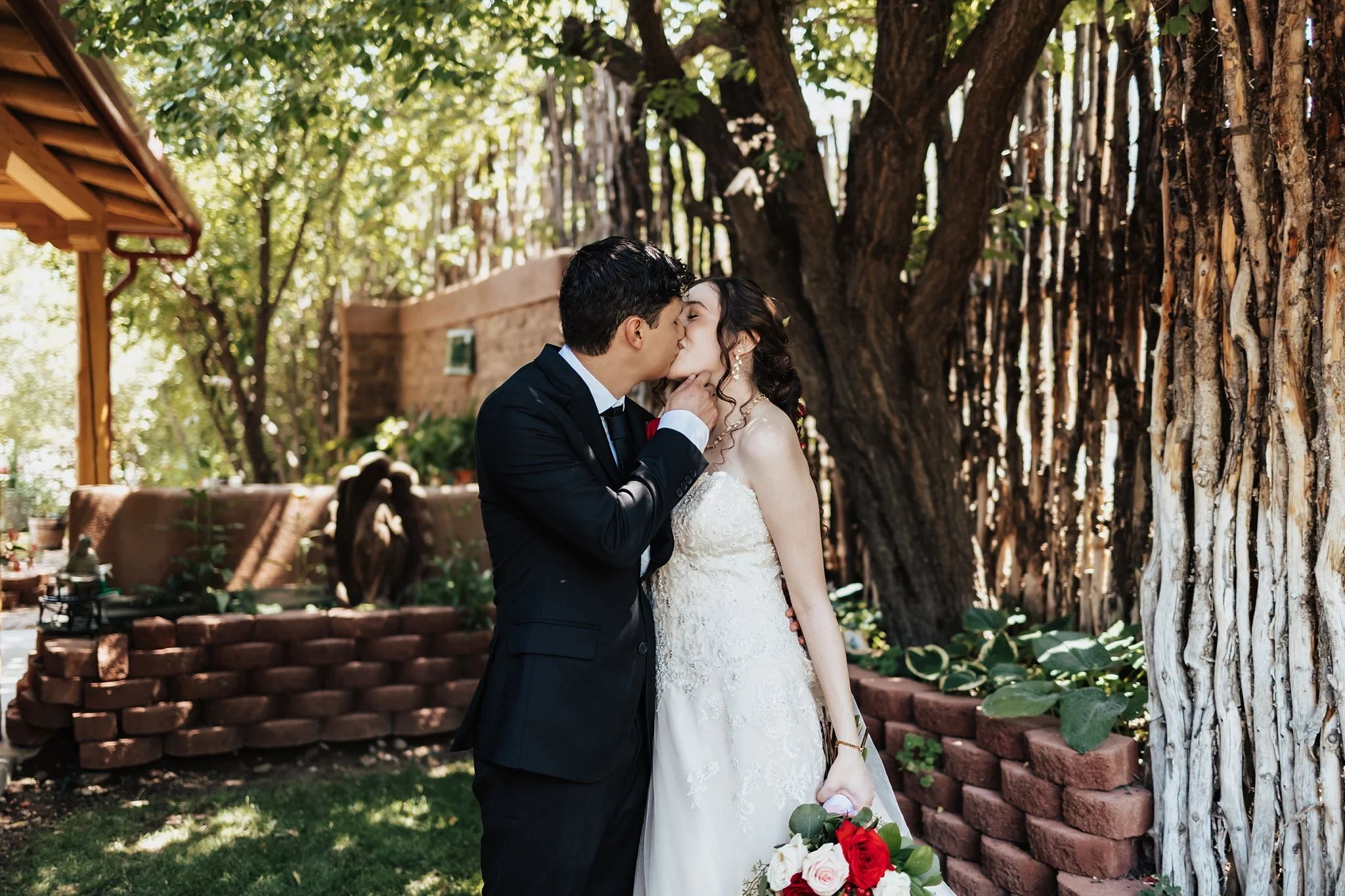 Alicia+lucia+photography+-+taos+wedding+-+backyard+wedding+-+angel+fire+wedding_0050.jpg