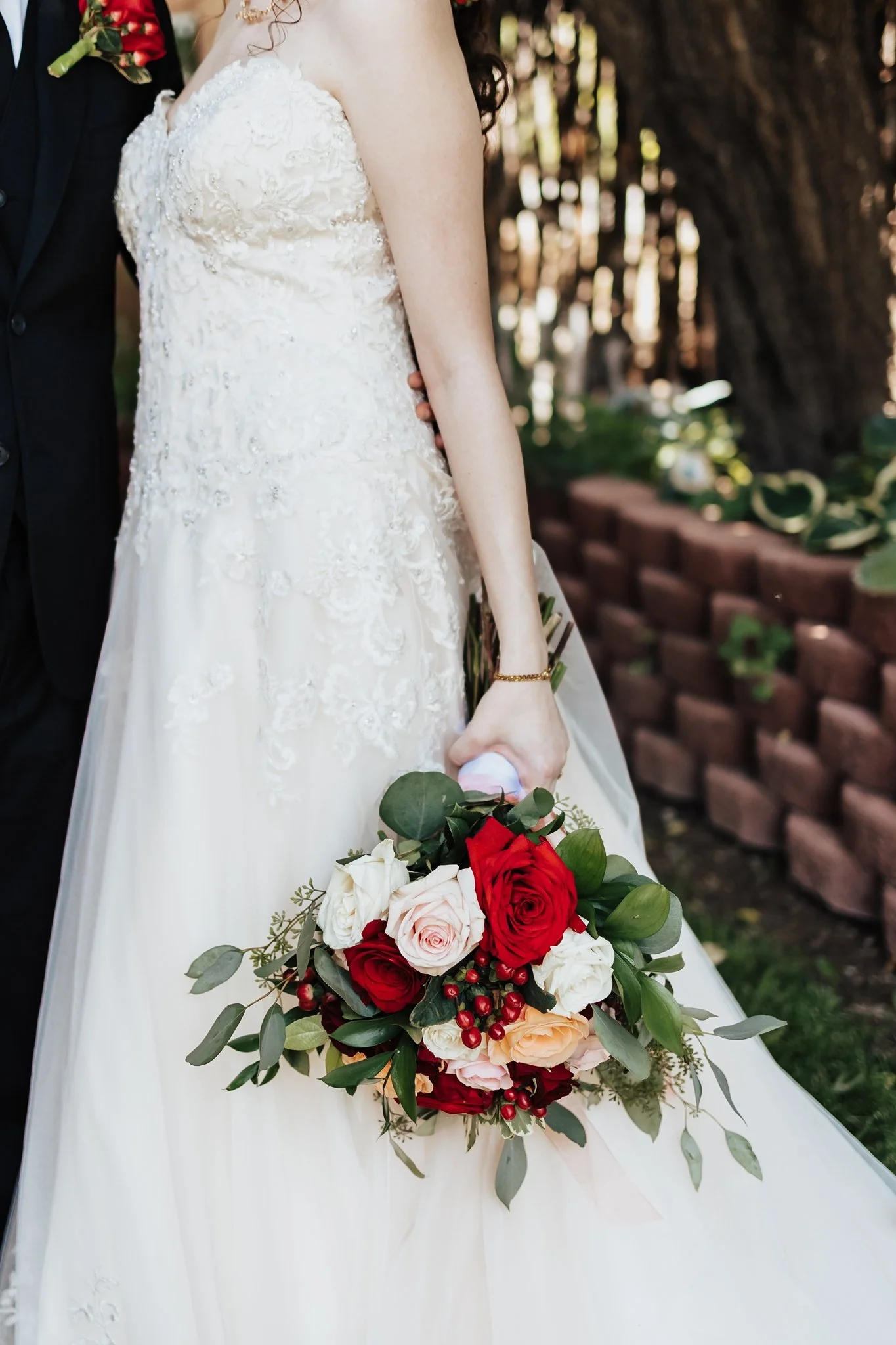 Alicia+lucia+photography+-+taos+wedding+-+backyard+wedding+-+angel+fire+wedding_0051.jpg