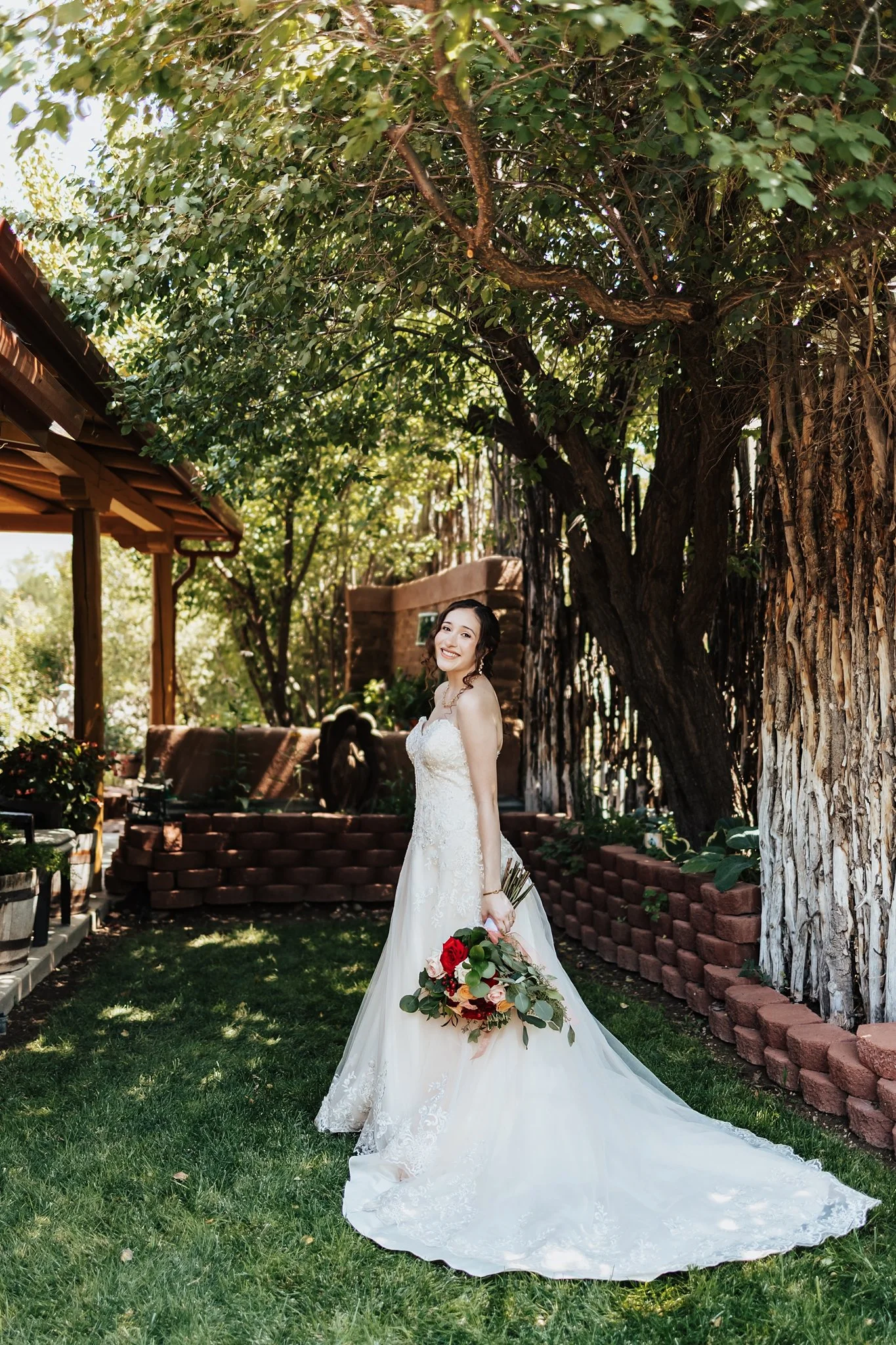 Alicia+lucia+photography+-+taos+wedding+-+backyard+wedding+-+angel+fire+wedding_0054.jpg
