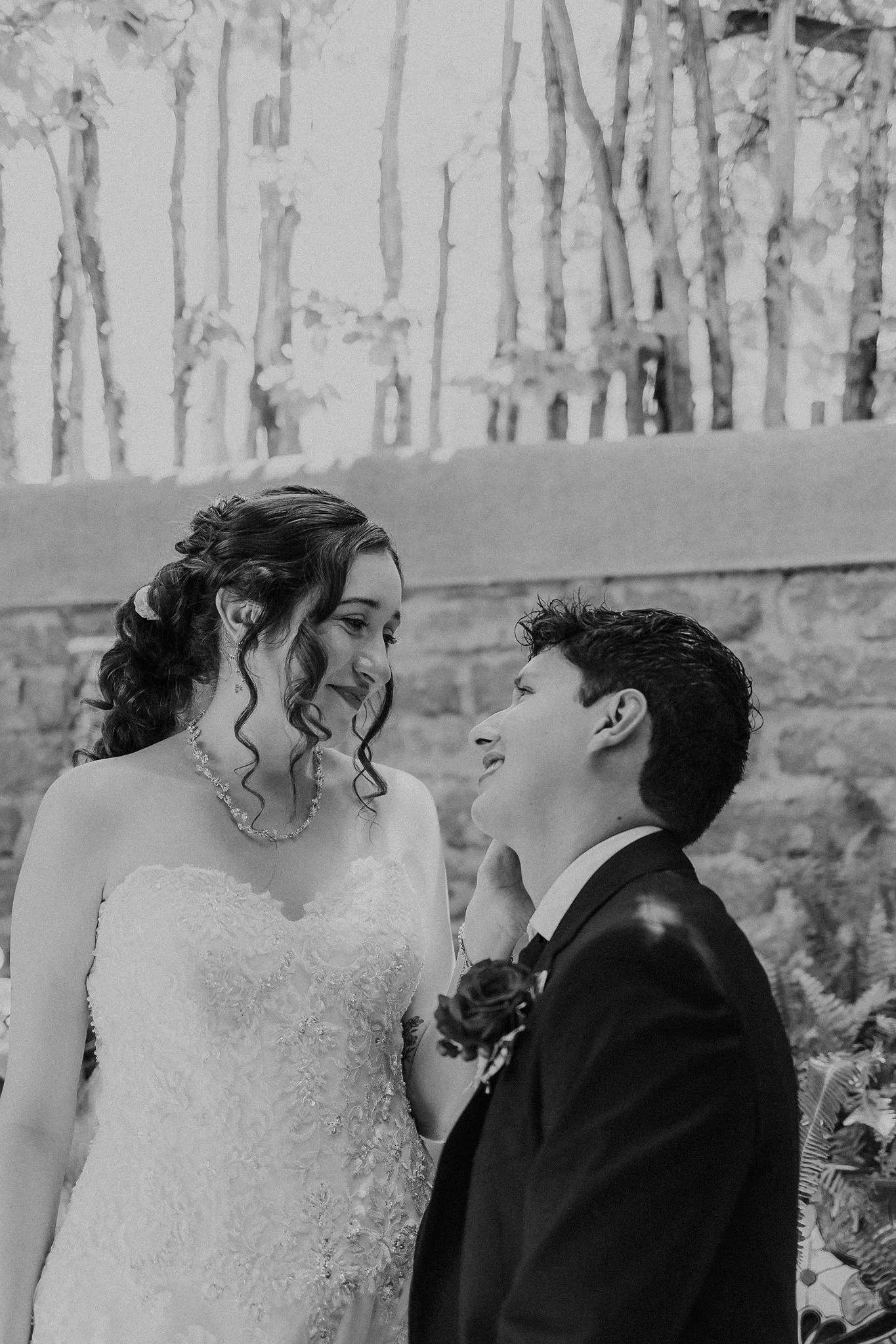 Alicia+lucia+photography+-+taos+wedding+-+backyard+wedding+-+angel+fire+wedding_0070.jpg
