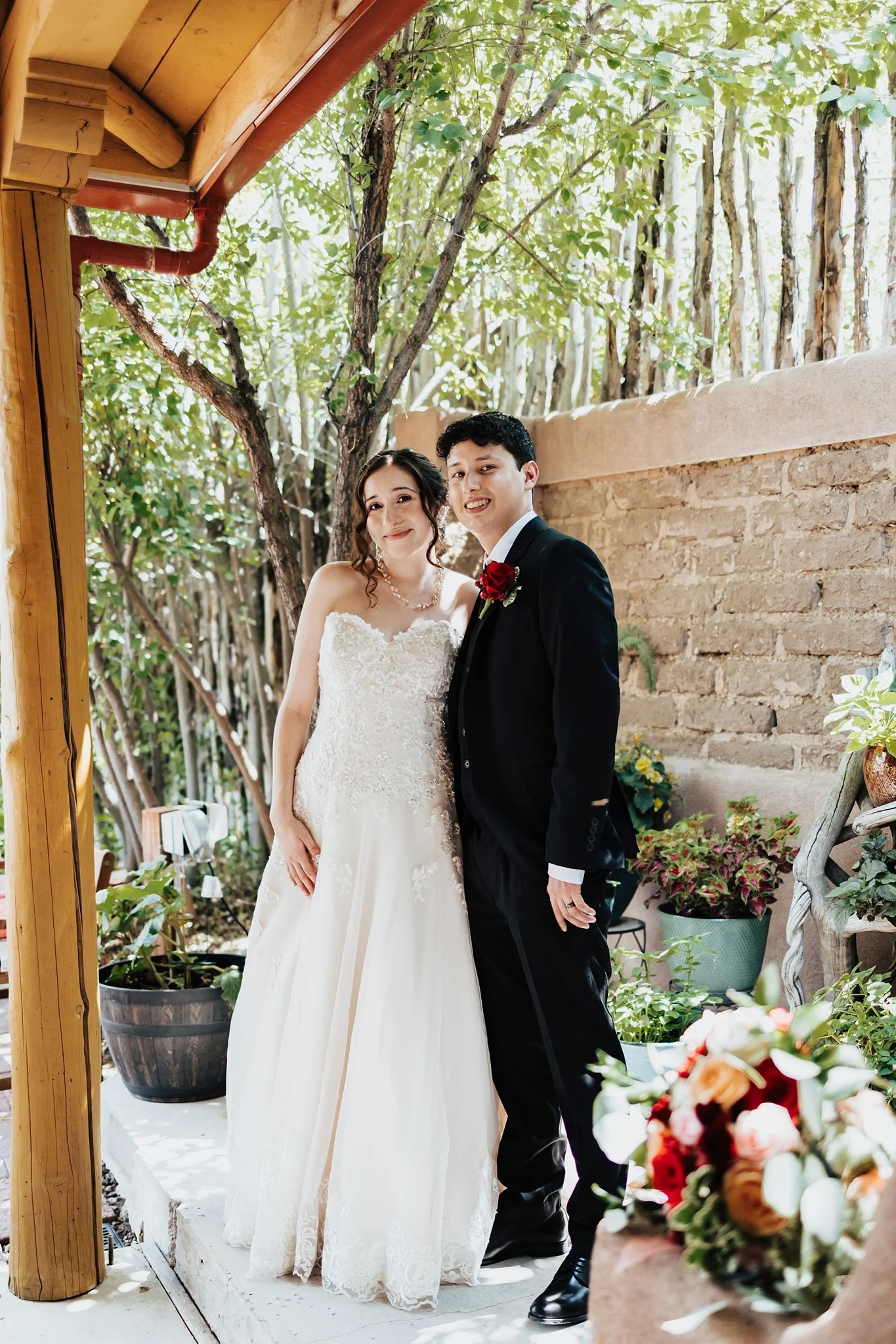 Alicia+lucia+photography+-+taos+wedding+-+backyard+wedding+-+angel+fire+wedding_0072.jpg