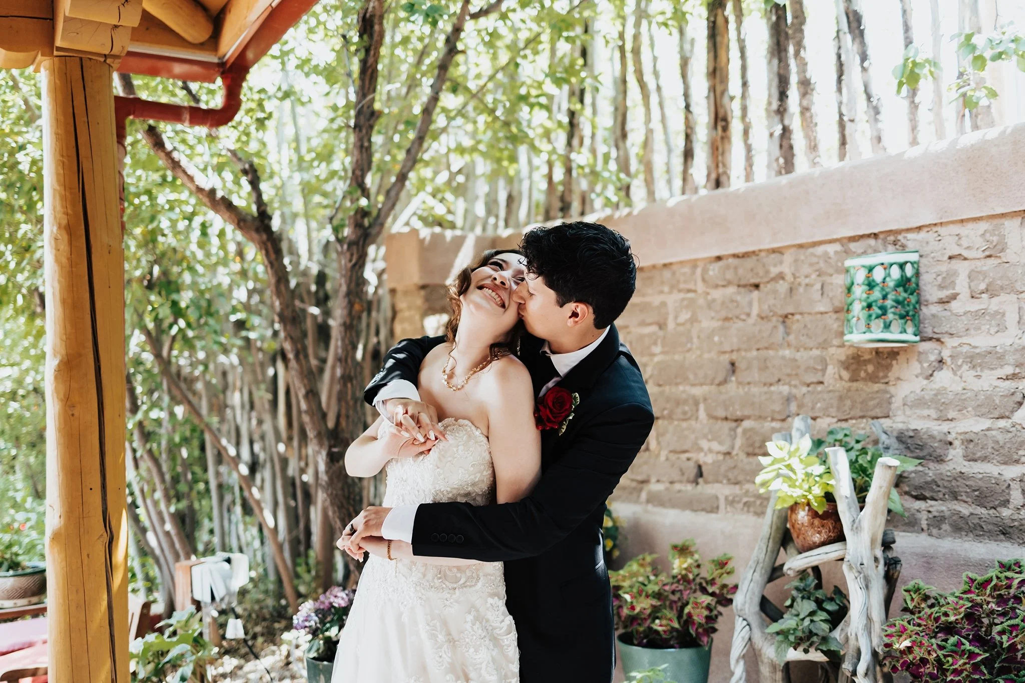 Alicia+lucia+photography+-+taos+wedding+-+backyard+wedding+-+angel+fire+wedding_0073.jpg