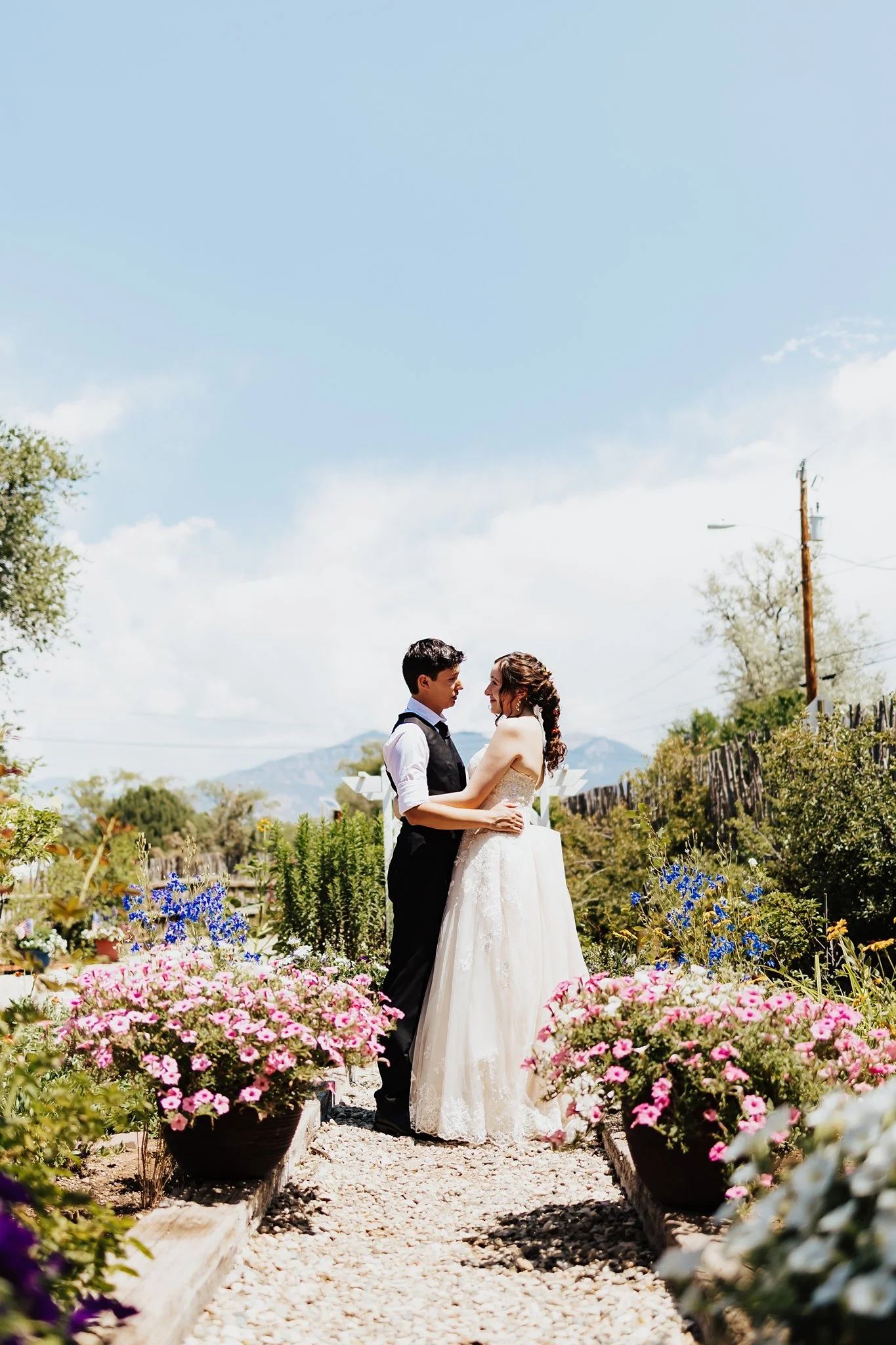 Alicia+lucia+photography+-+taos+wedding+-+backyard+wedding+-+angel+fire+wedding_0110.jpg
