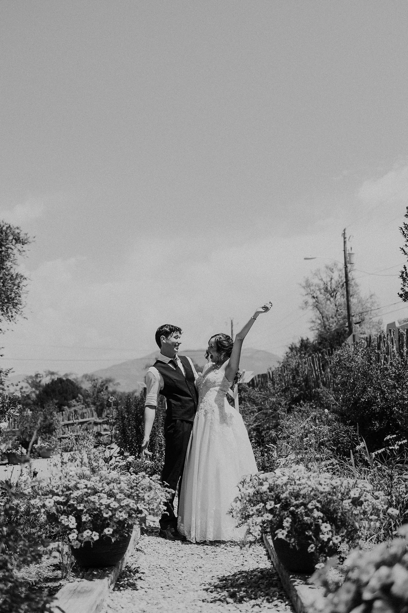 Alicia+lucia+photography+-+taos+wedding+-+backyard+wedding+-+angel+fire+wedding_0113.jpg