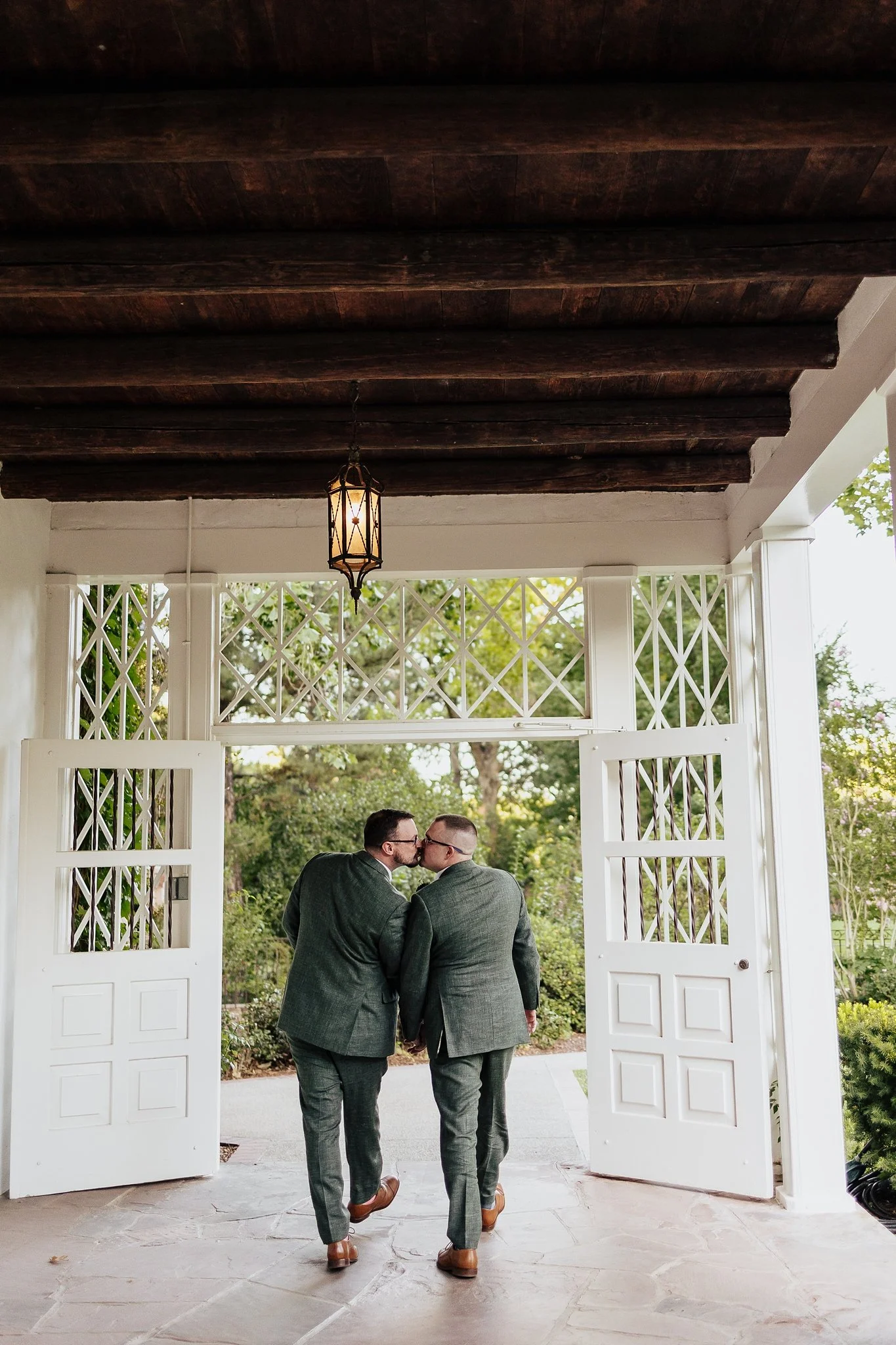 Alicia+lucia+photography+-+los+poblanos+-+los+poblanos+wedding+-+lgbtq+wedding+-+los+poblanos+elopement_0036.jpg