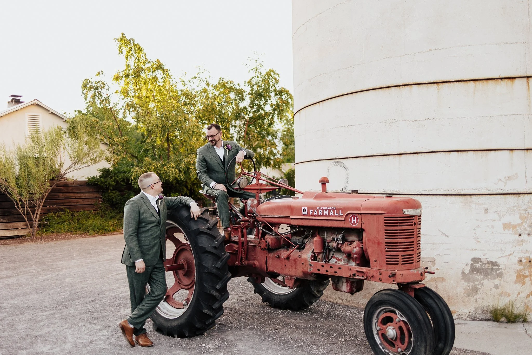 Alicia+lucia+photography+-+los+poblanos+-+los+poblanos+wedding+-+lgbtq+wedding+-+los+poblanos+elopement_0037.jpg