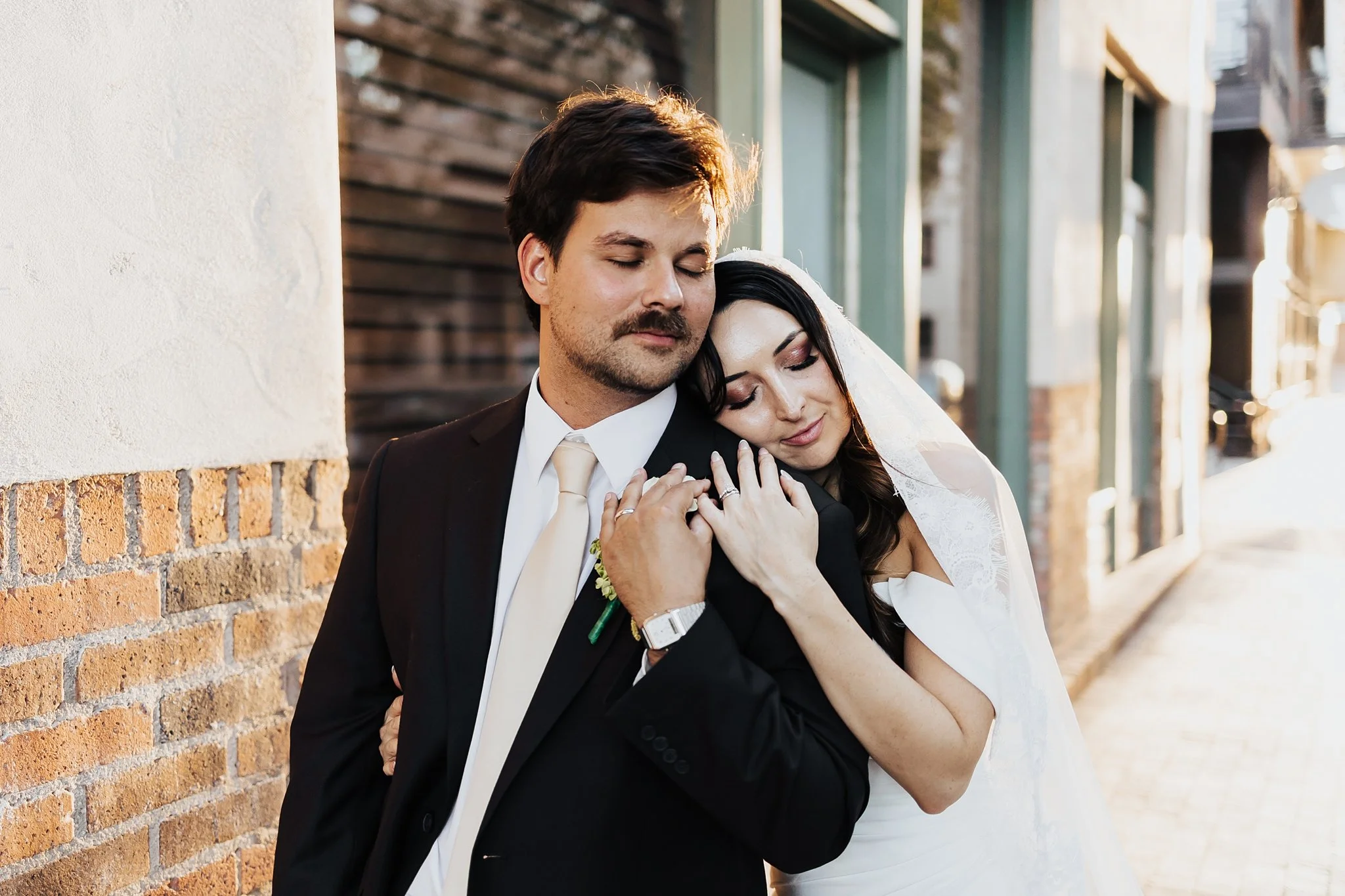 Alicia+lucia+photography+-+hotel+anadluz+-+hotel+andaluz+wedding+-+downtown+albuquerque+wedding_0001.jpg