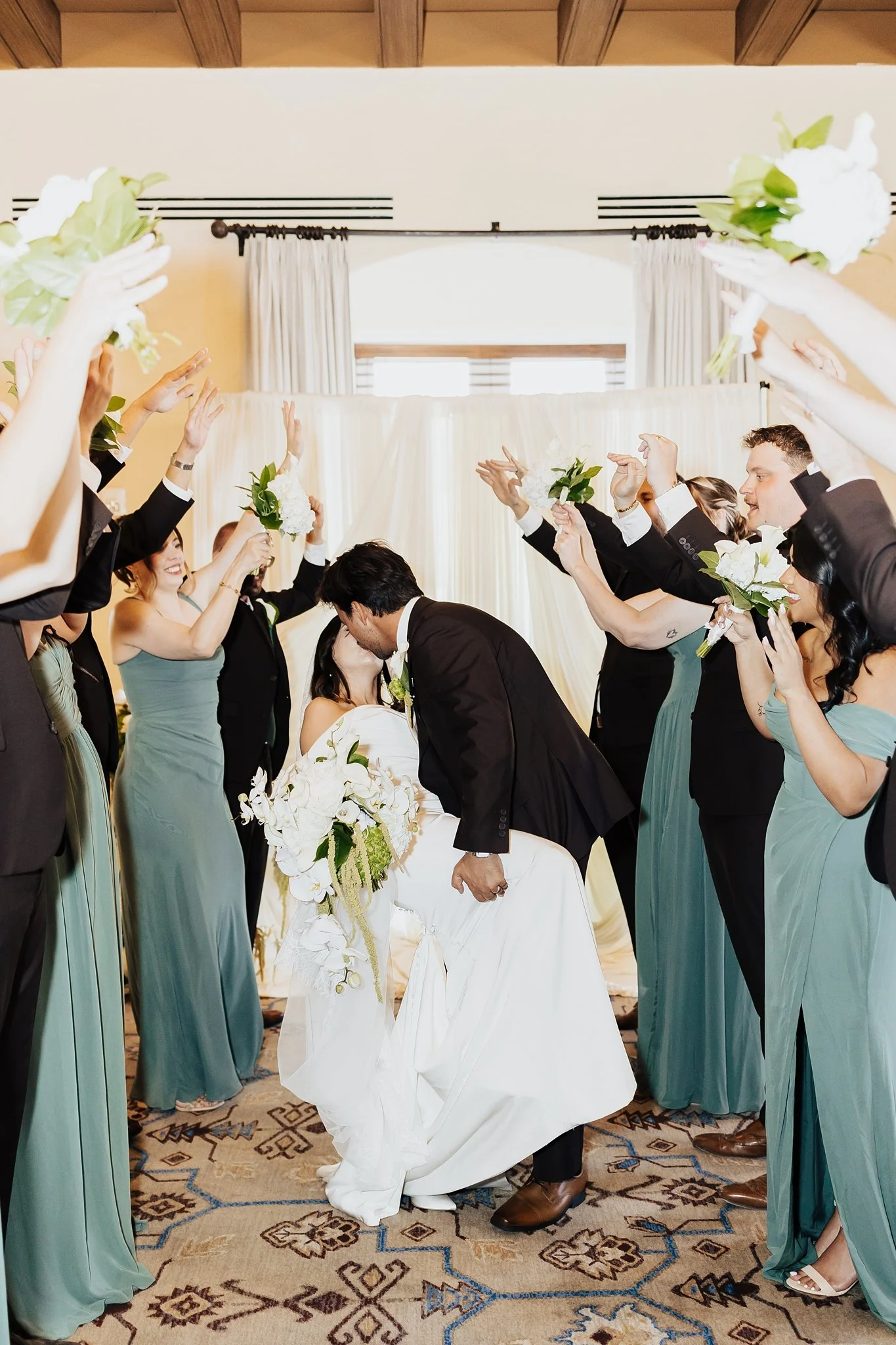 Alicia+lucia+photography+-+hotel+anadluz+-+hotel+andaluz+wedding+-+downtown+albuquerque+wedding_0081.jpg