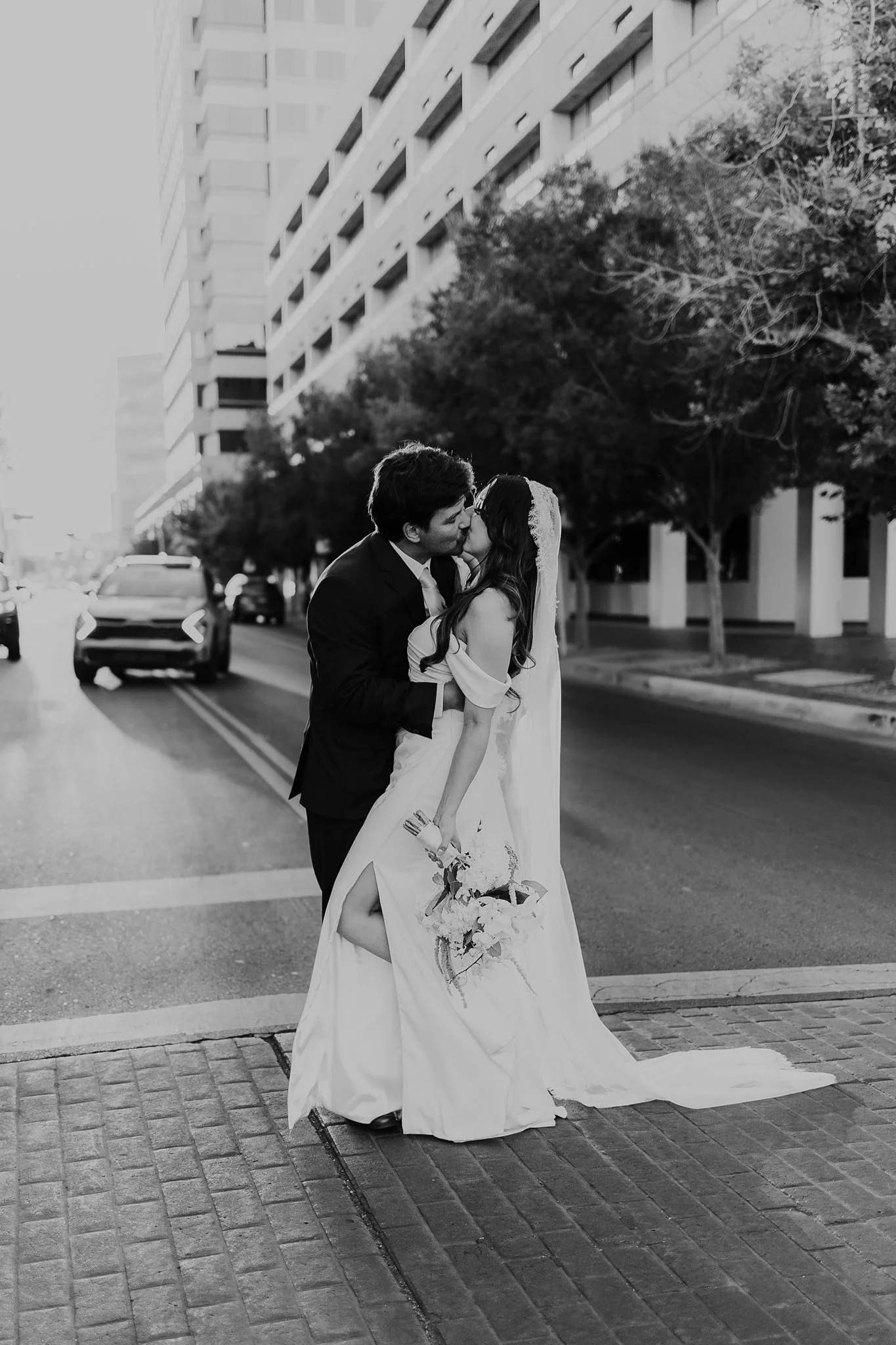 Alicia+lucia+photography+-+hotel+anadluz+-+hotel+andaluz+wedding+-+downtown+albuquerque+wedding_0090.jpg