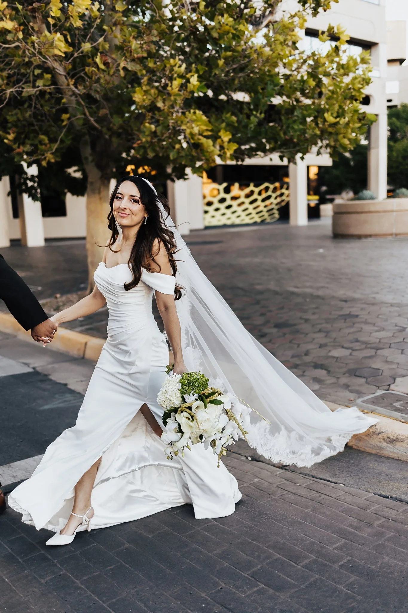 Alicia+lucia+photography+-+hotel+anadluz+-+hotel+andaluz+wedding+-+downtown+albuquerque+wedding_0092.jpg