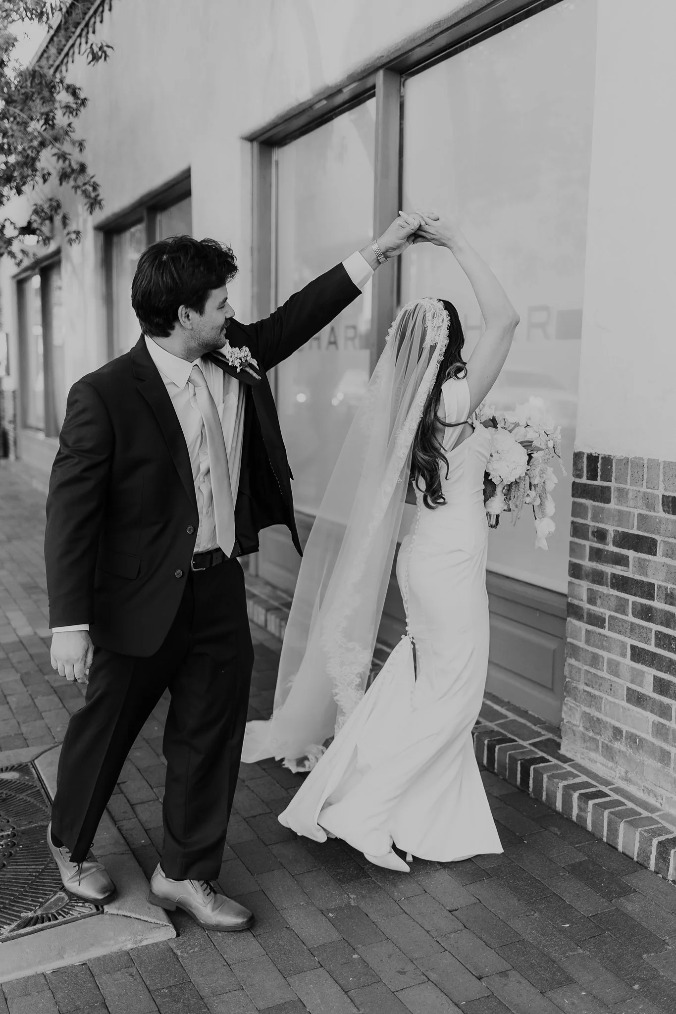 Alicia+lucia+photography+-+hotel+anadluz+-+hotel+andaluz+wedding+-+downtown+albuquerque+wedding_0093.jpg