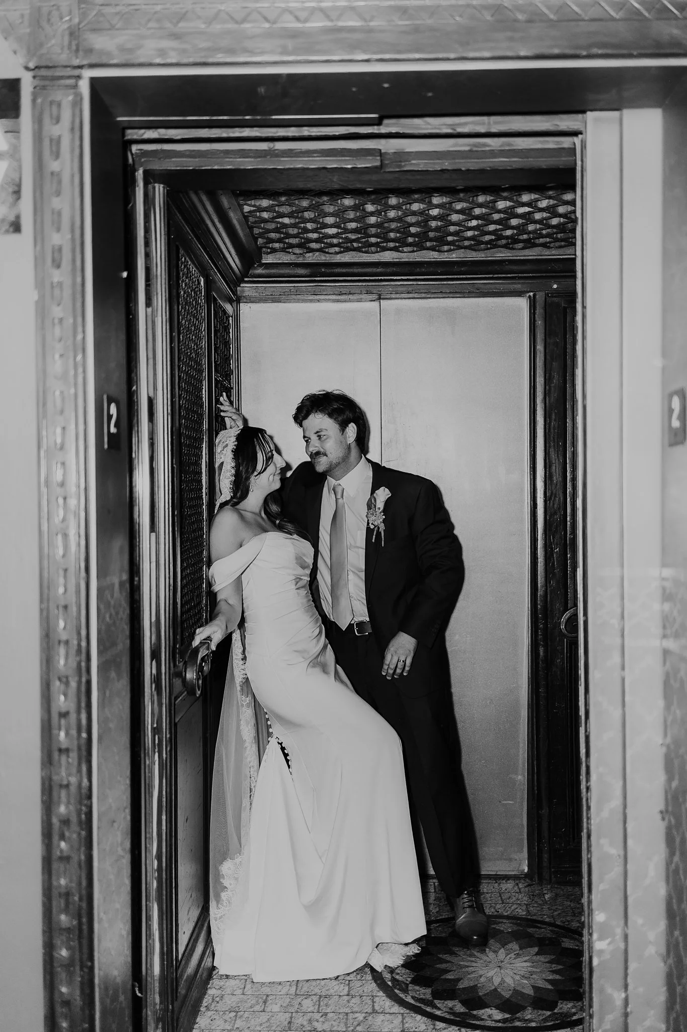 Alicia+lucia+photography+-+hotel+anadluz+-+hotel+andaluz+wedding+-+downtown+albuquerque+wedding_0123.jpg