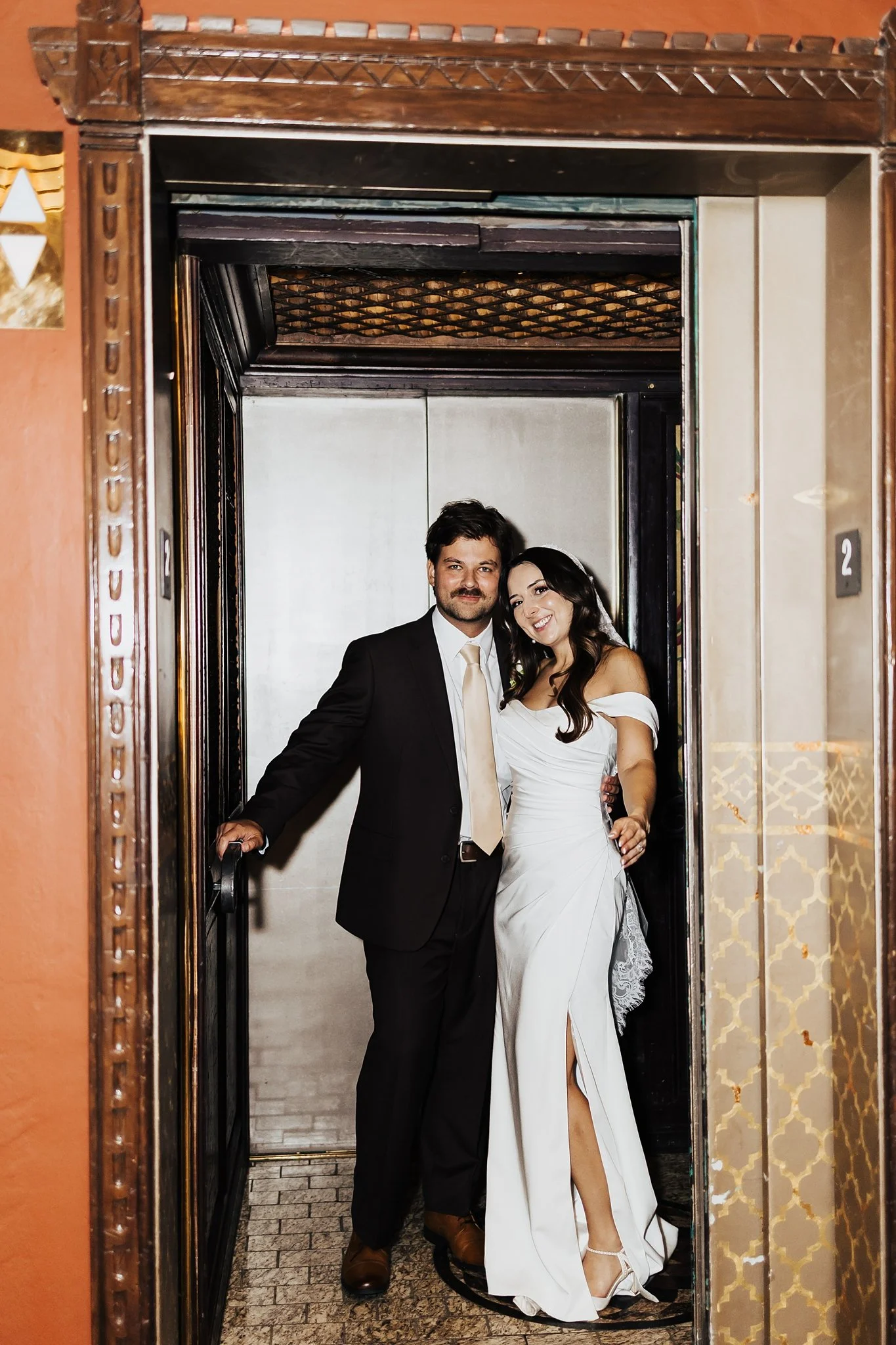 Alicia+lucia+photography+-+hotel+anadluz+-+hotel+andaluz+wedding+-+downtown+albuquerque+wedding_0124.jpg