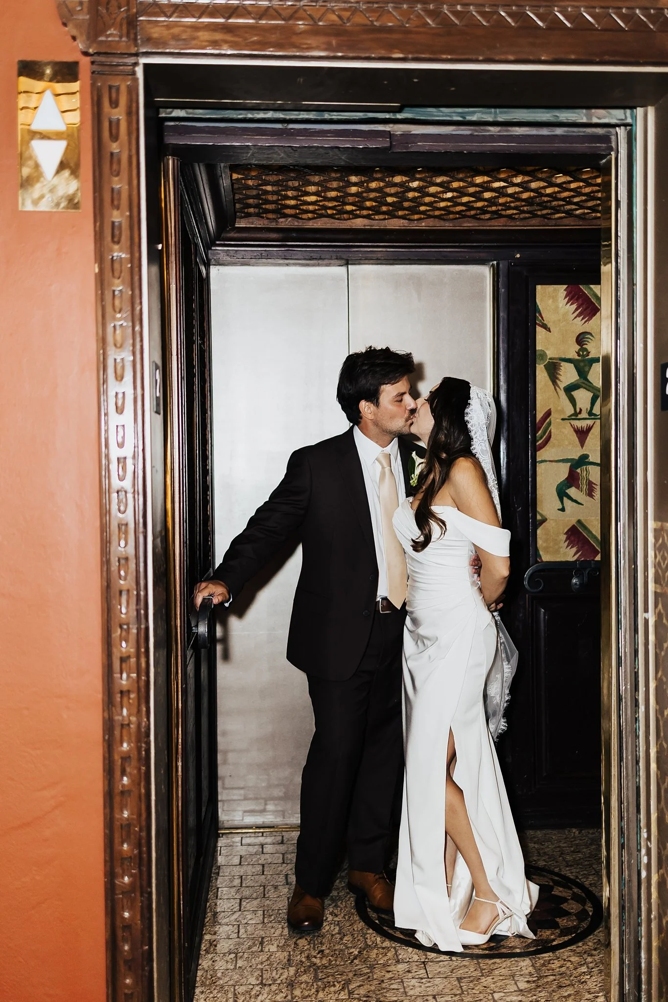 Alicia+lucia+photography+-+hotel+anadluz+-+hotel+andaluz+wedding+-+downtown+albuquerque+wedding_0125.jpg