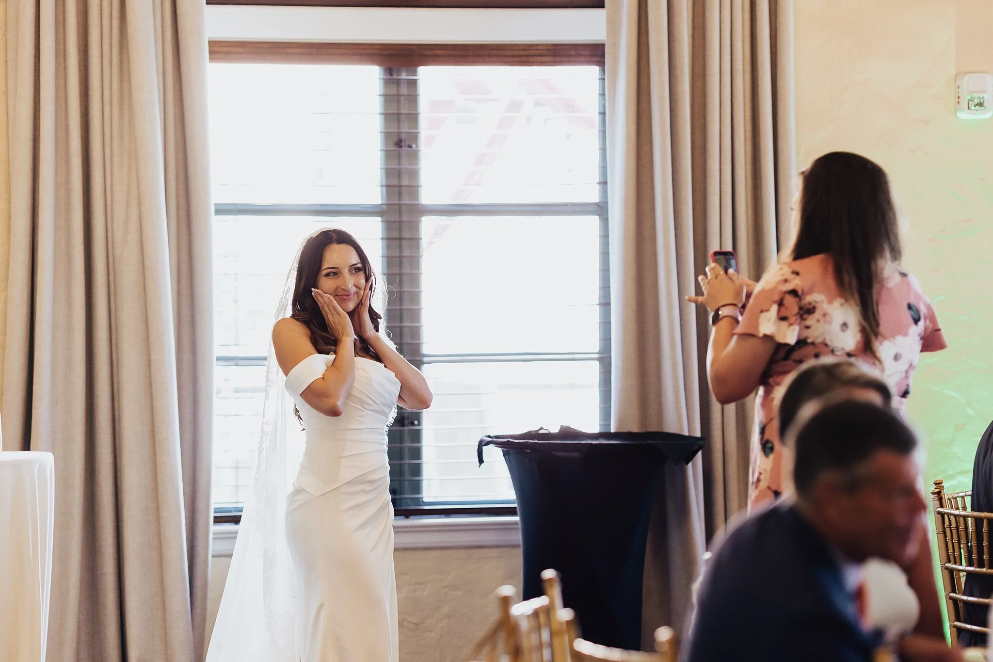 Alicia+lucia+photography+-+hotel+anadluz+-+hotel+andaluz+wedding+-+downtown+albuquerque+wedding_0145.jpg