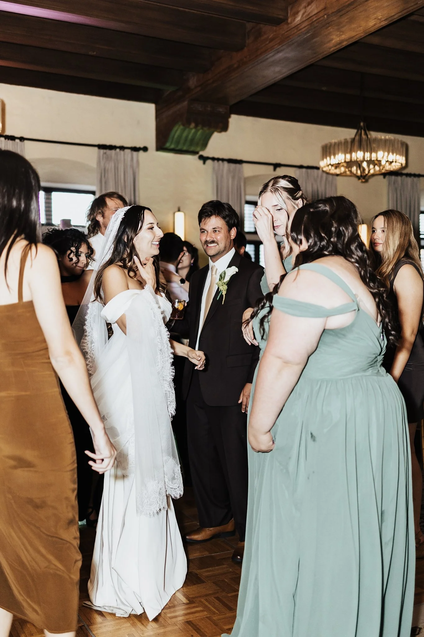 Alicia+lucia+photography+-+hotel+anadluz+-+hotel+andaluz+wedding+-+downtown+albuquerque+wedding_0161.jpg