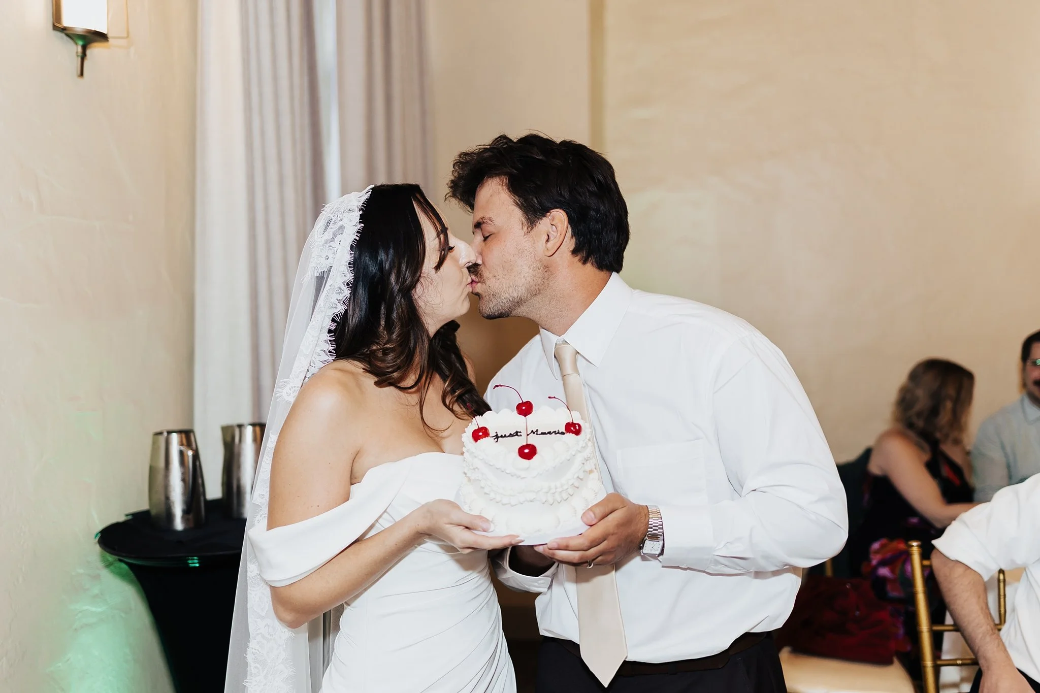 Alicia+lucia+photography+-+hotel+anadluz+-+hotel+andaluz+wedding+-+downtown+albuquerque+wedding_0166.jpg